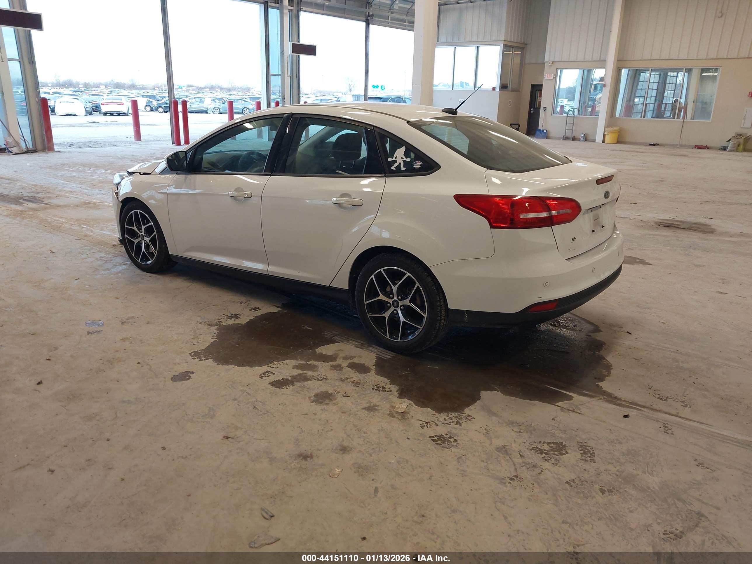 FORD FOCUS image 3