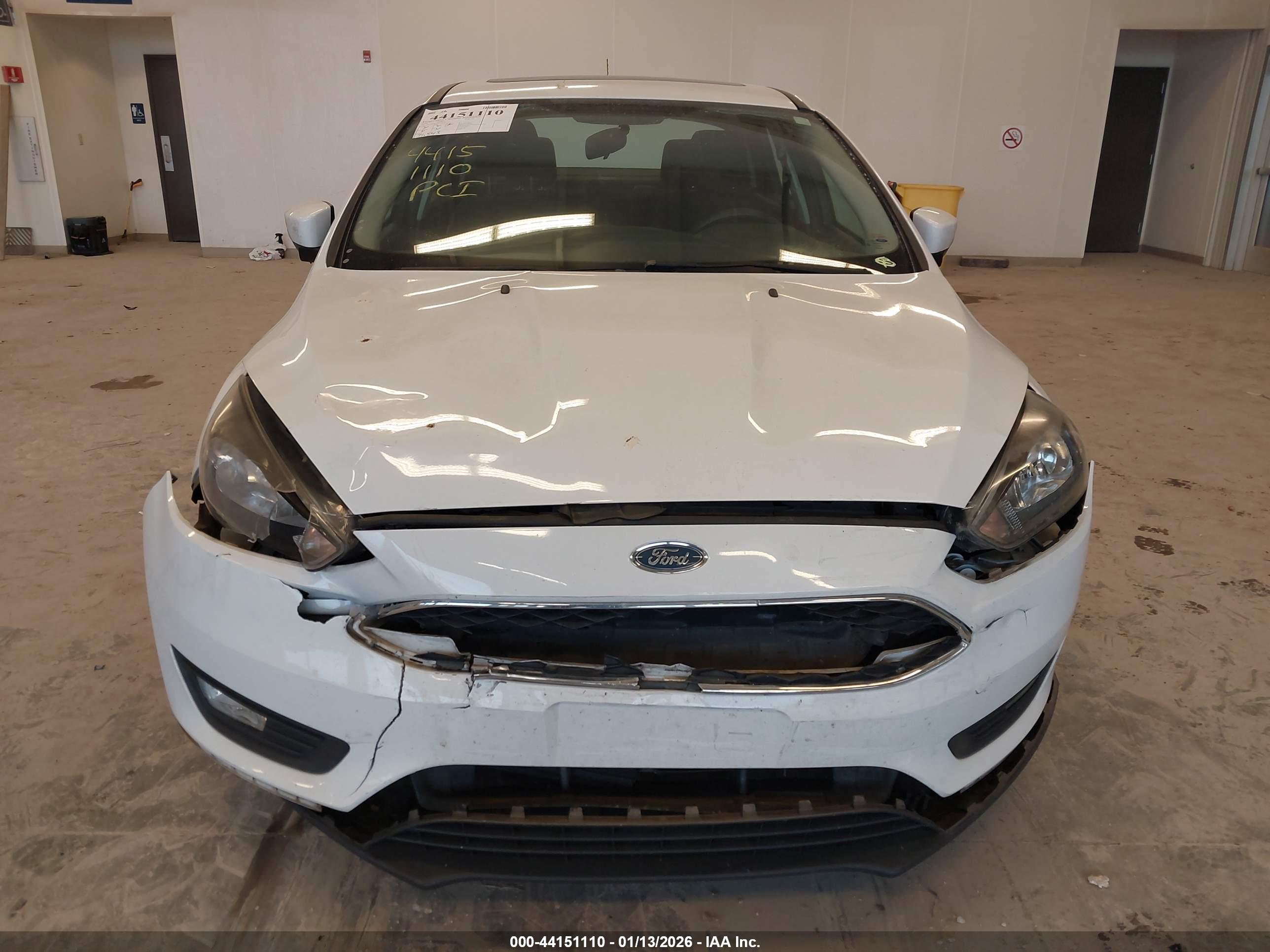 FORD FOCUS image 6
