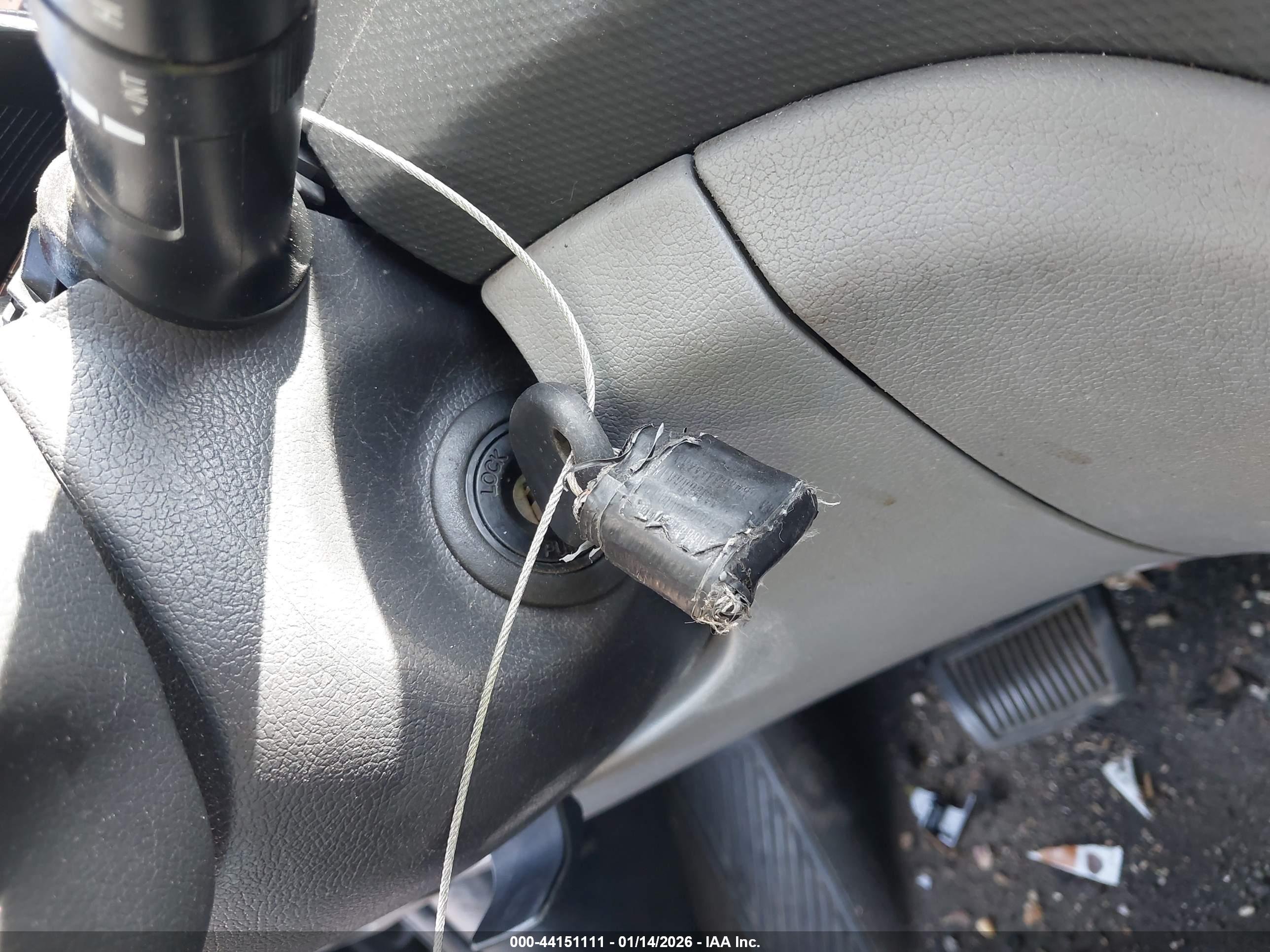 HYUNDAI ACCENT image 11