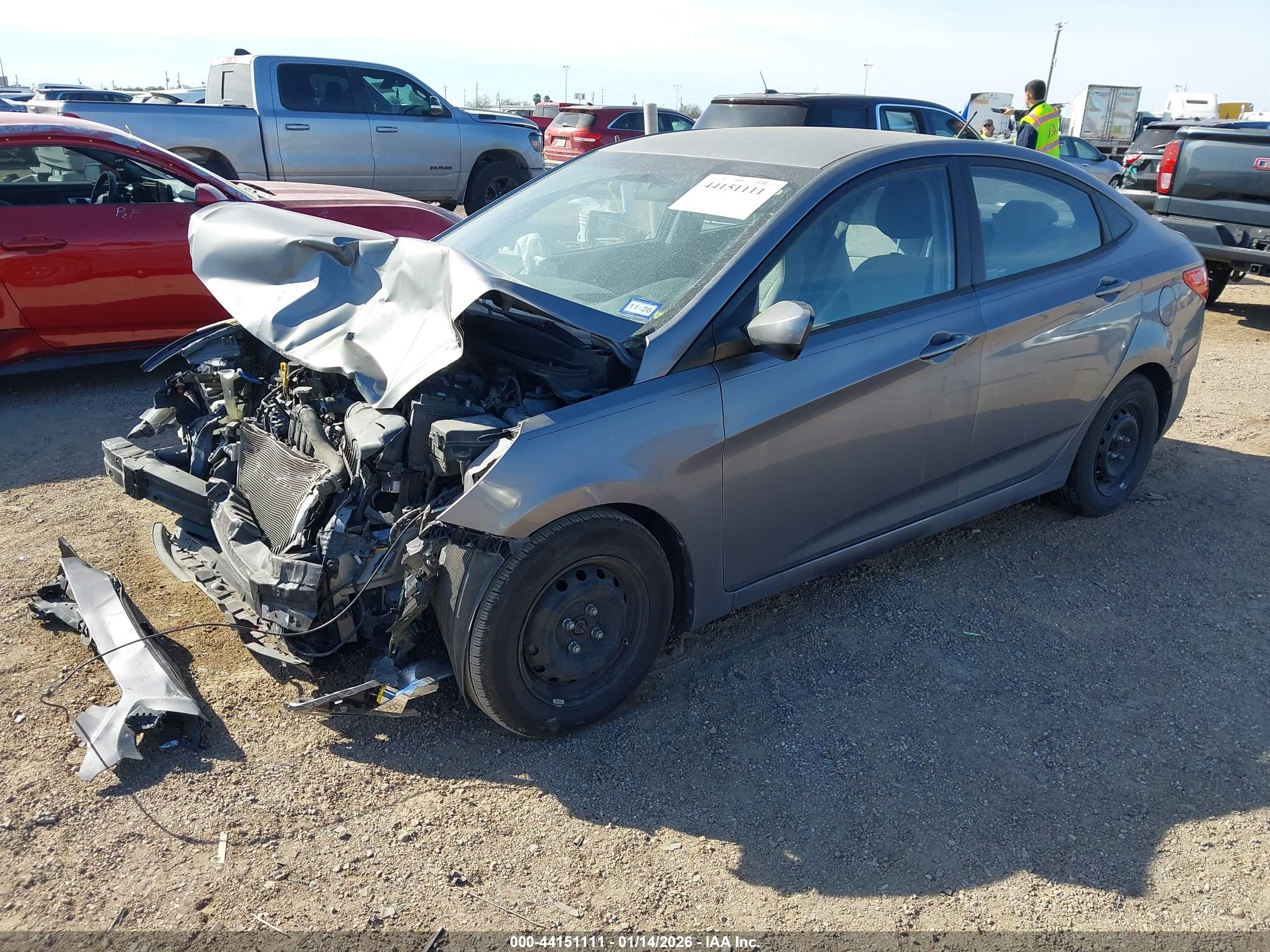 HYUNDAI ACCENT image 2