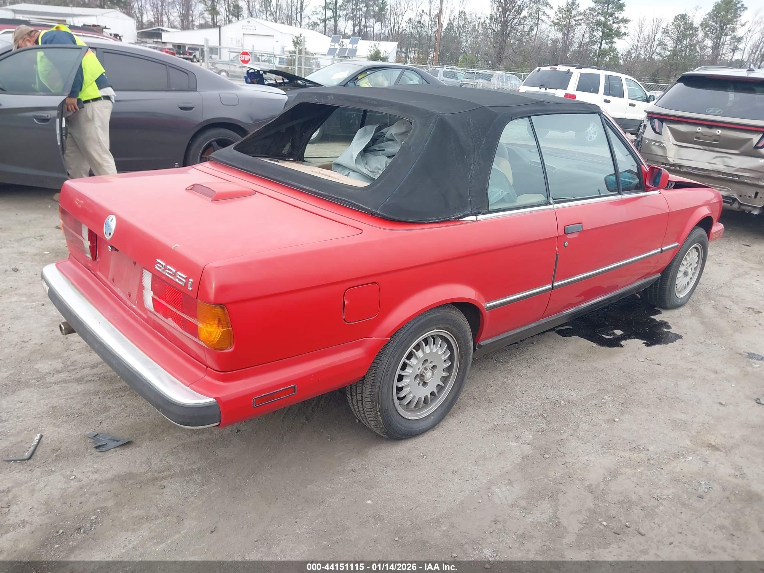 BMW 325 image 4