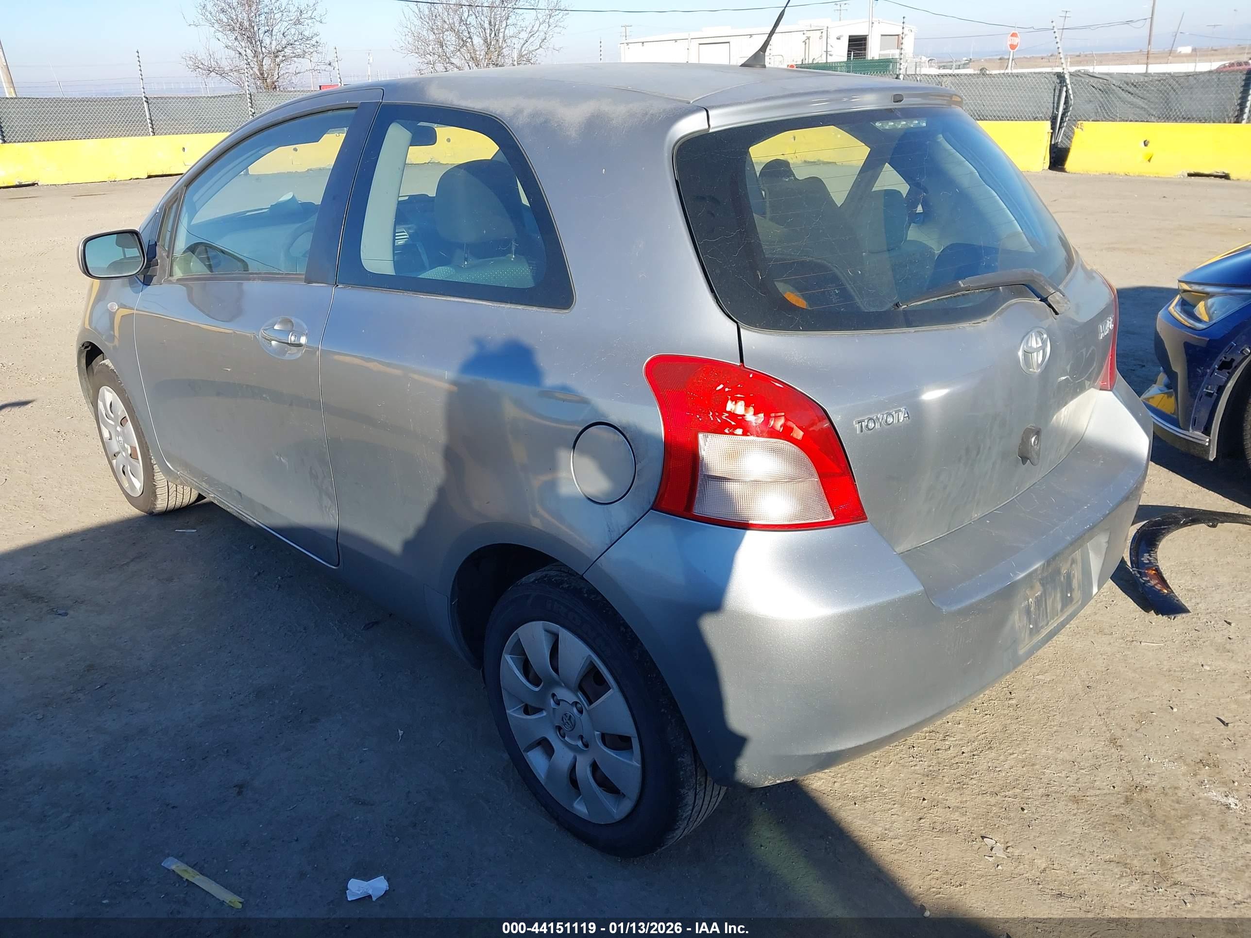 TOYOTA YARIS image 3