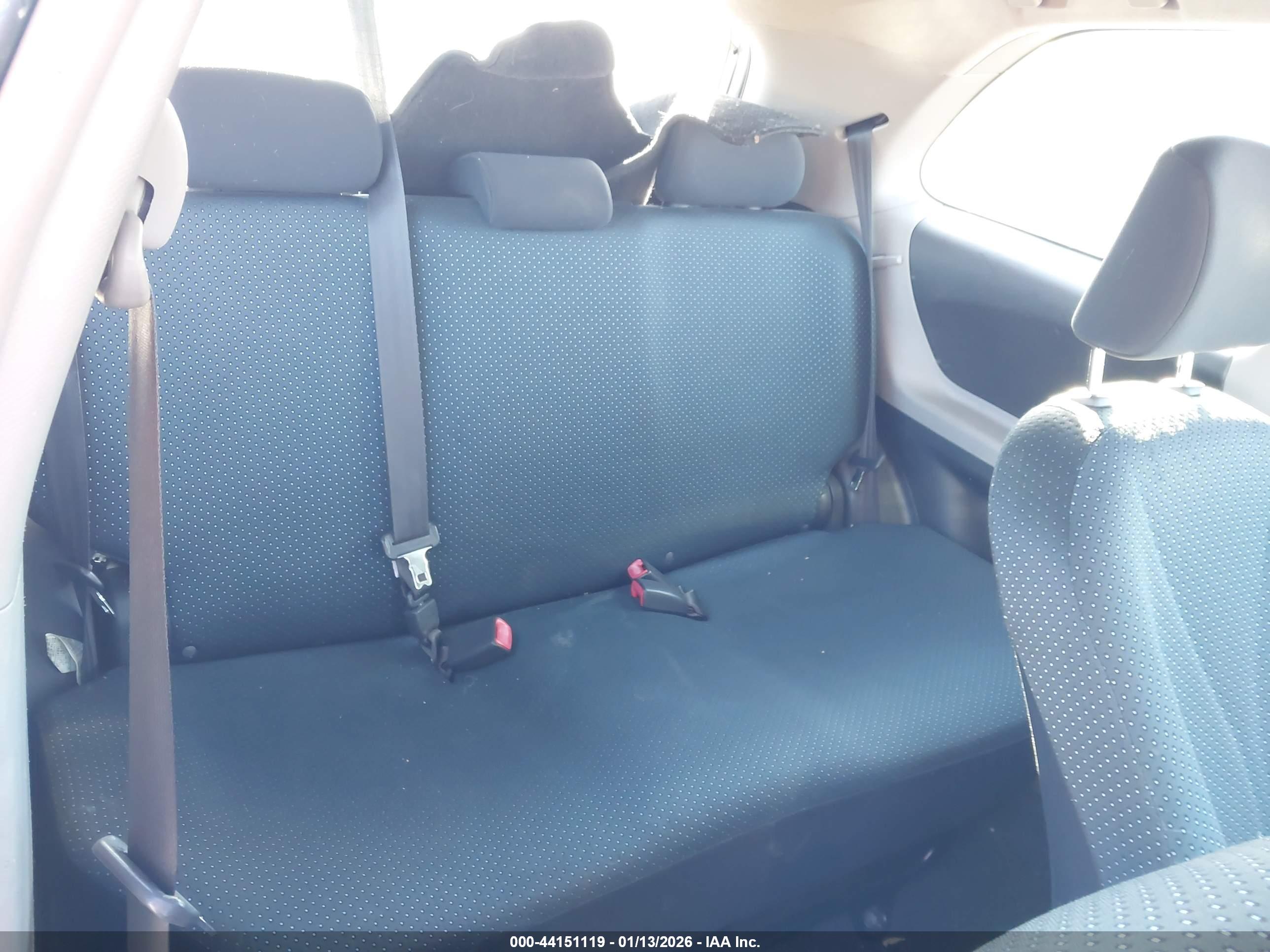 TOYOTA YARIS image 8