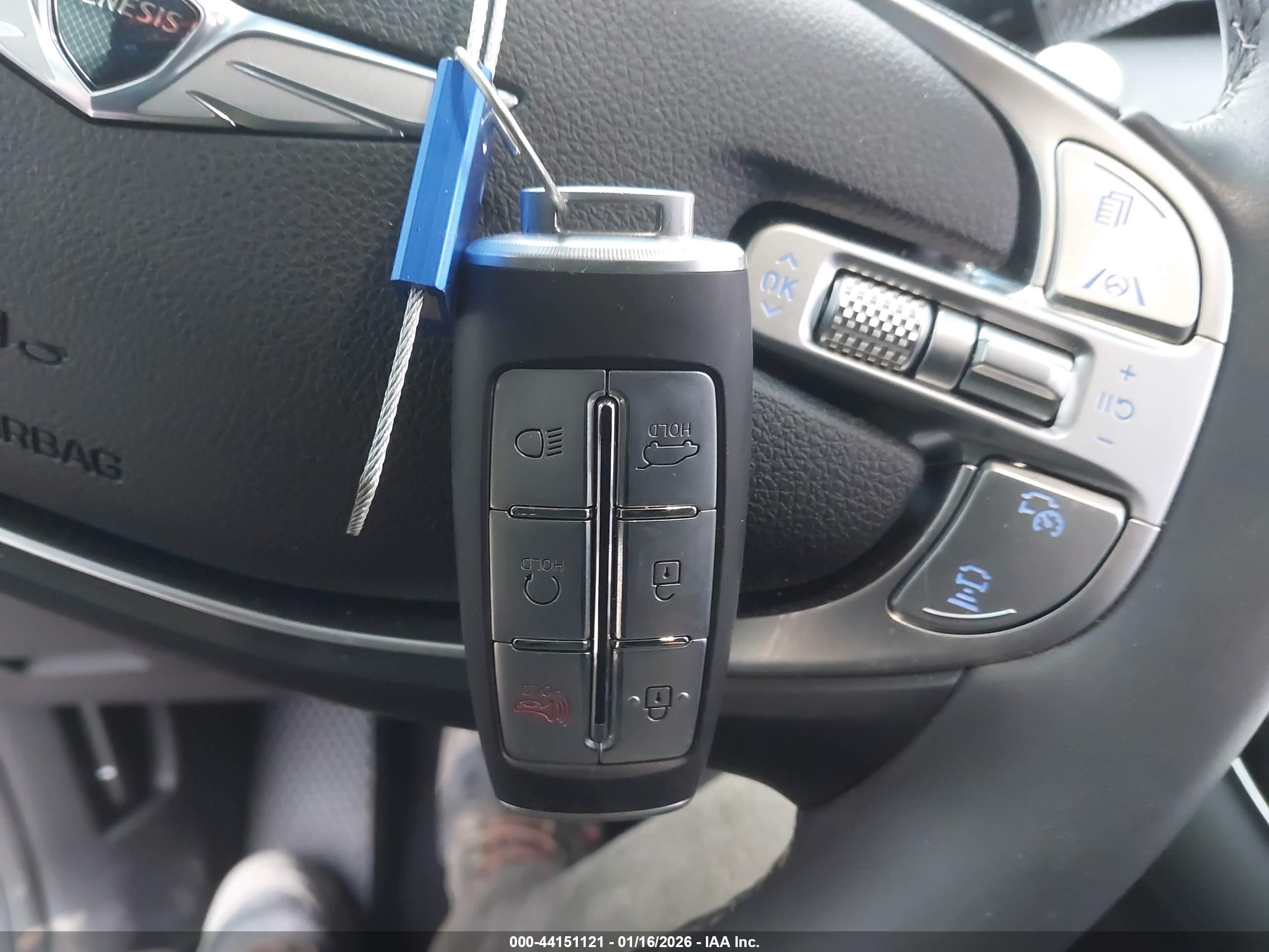 GENESIS GV70 image 11