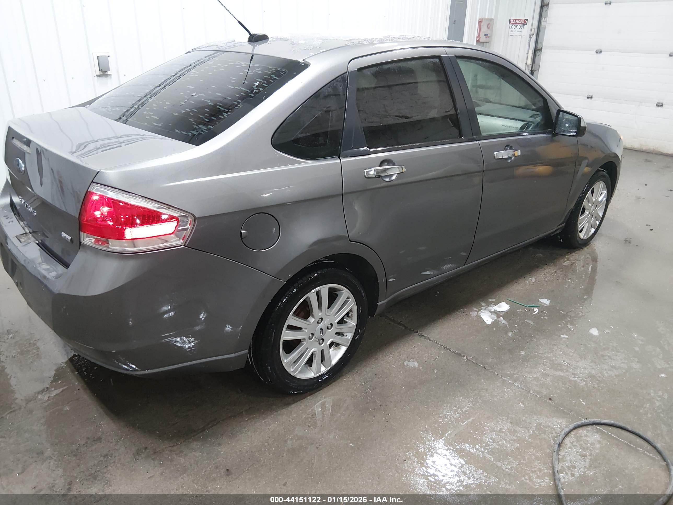 FORD FOCUS image 4