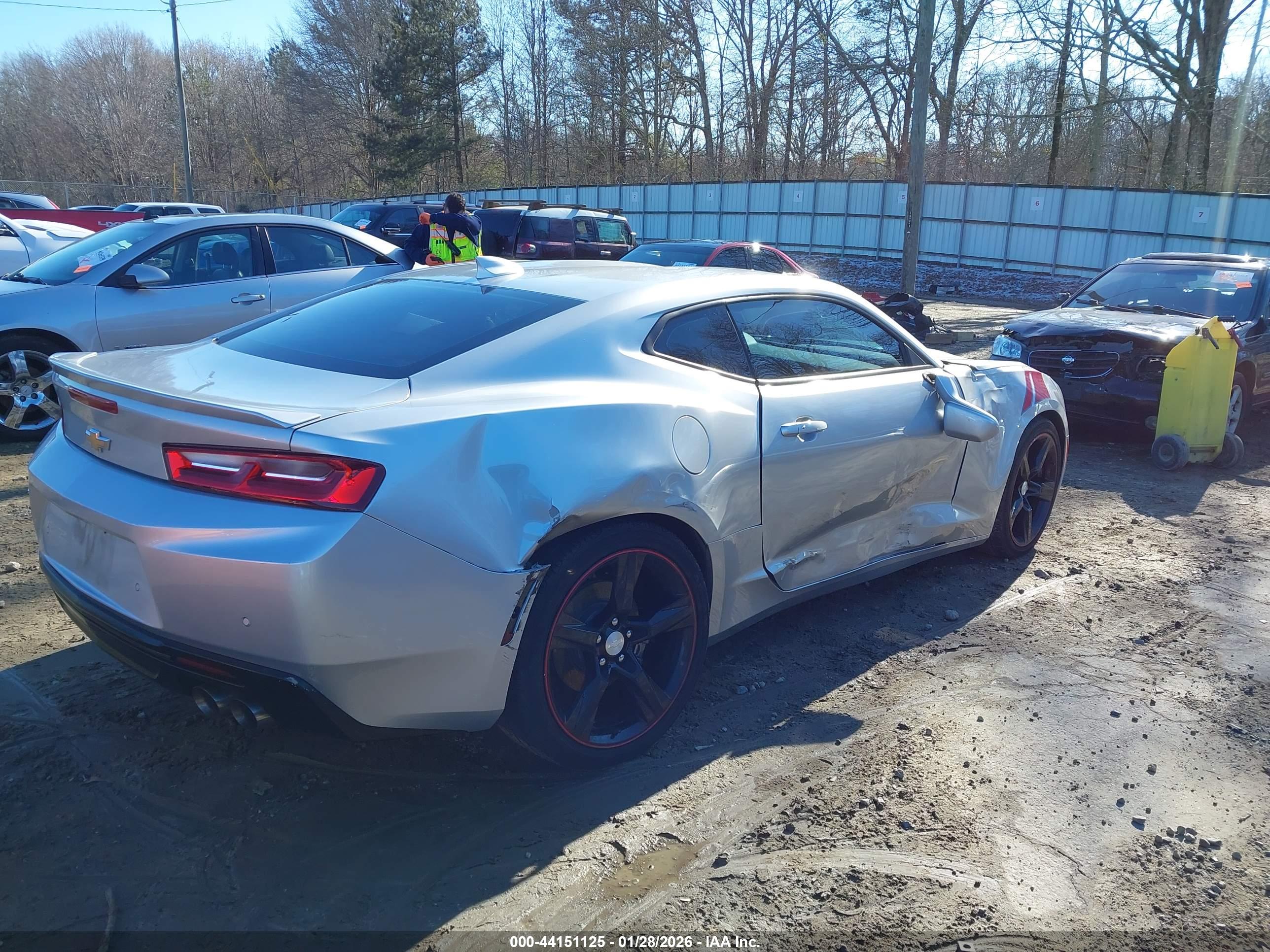 CHEVROLET CAMARO image 4