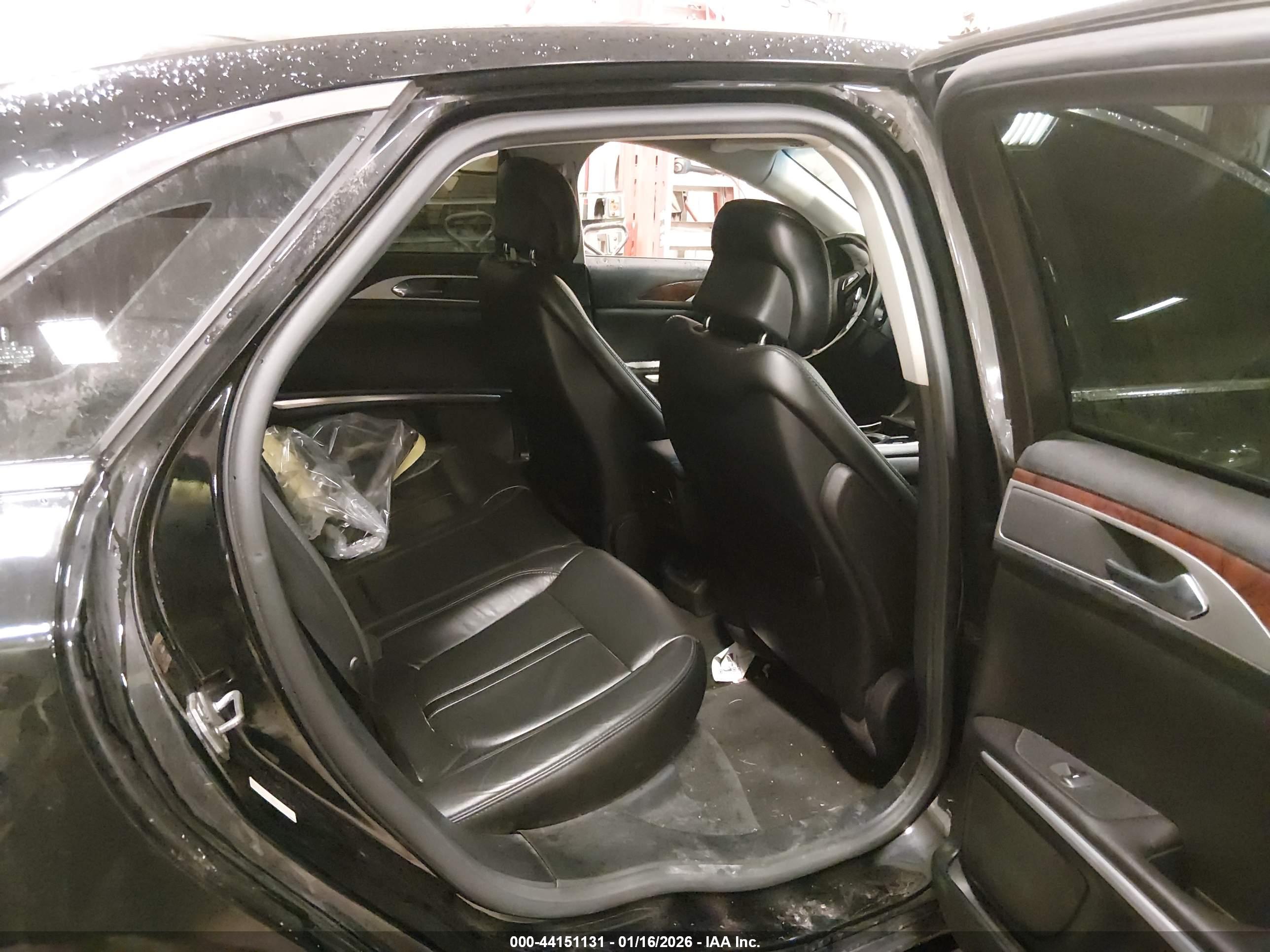 LINCOLN MKZ image 8