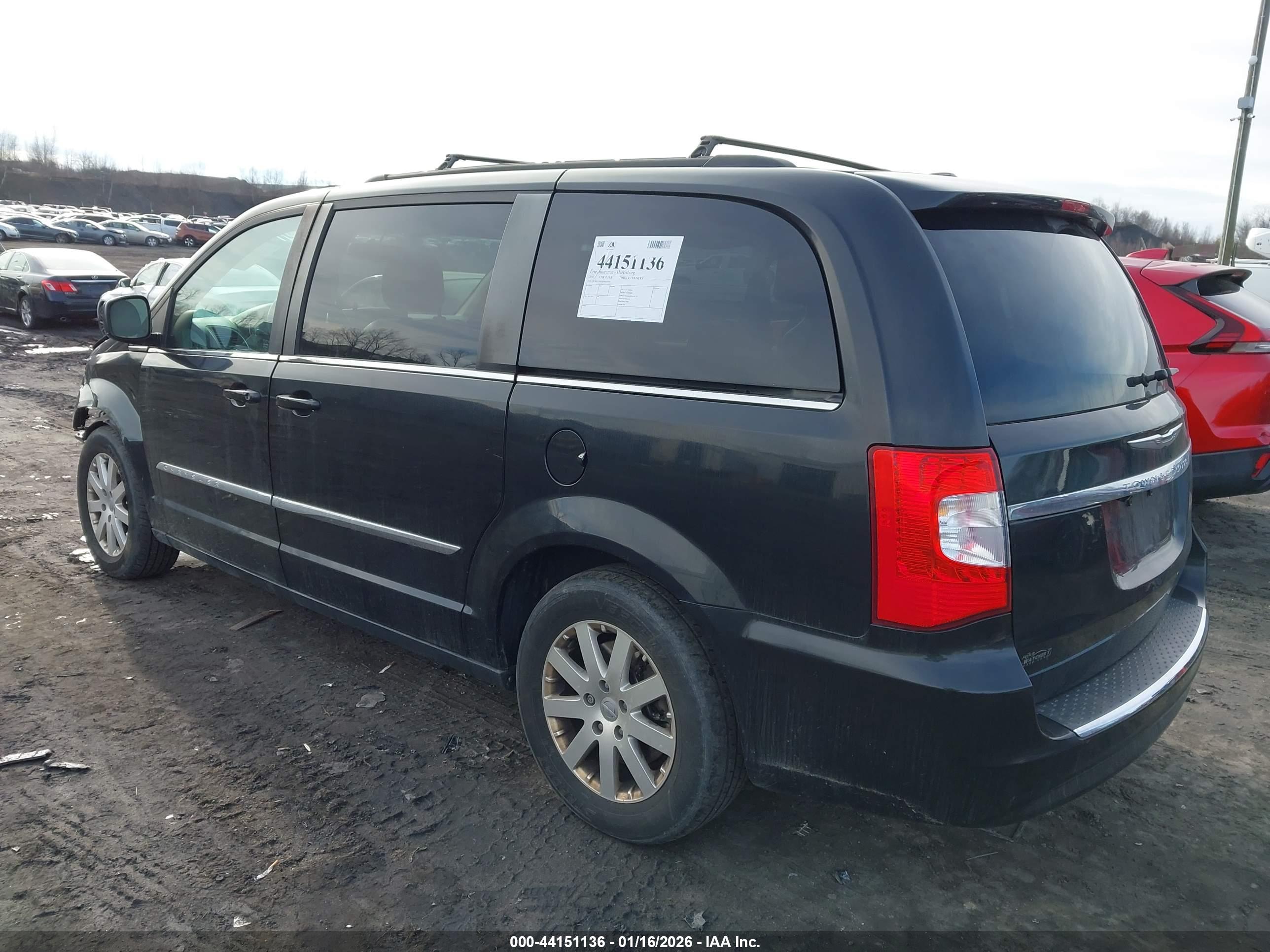 CHRYSLER TOWN image 3