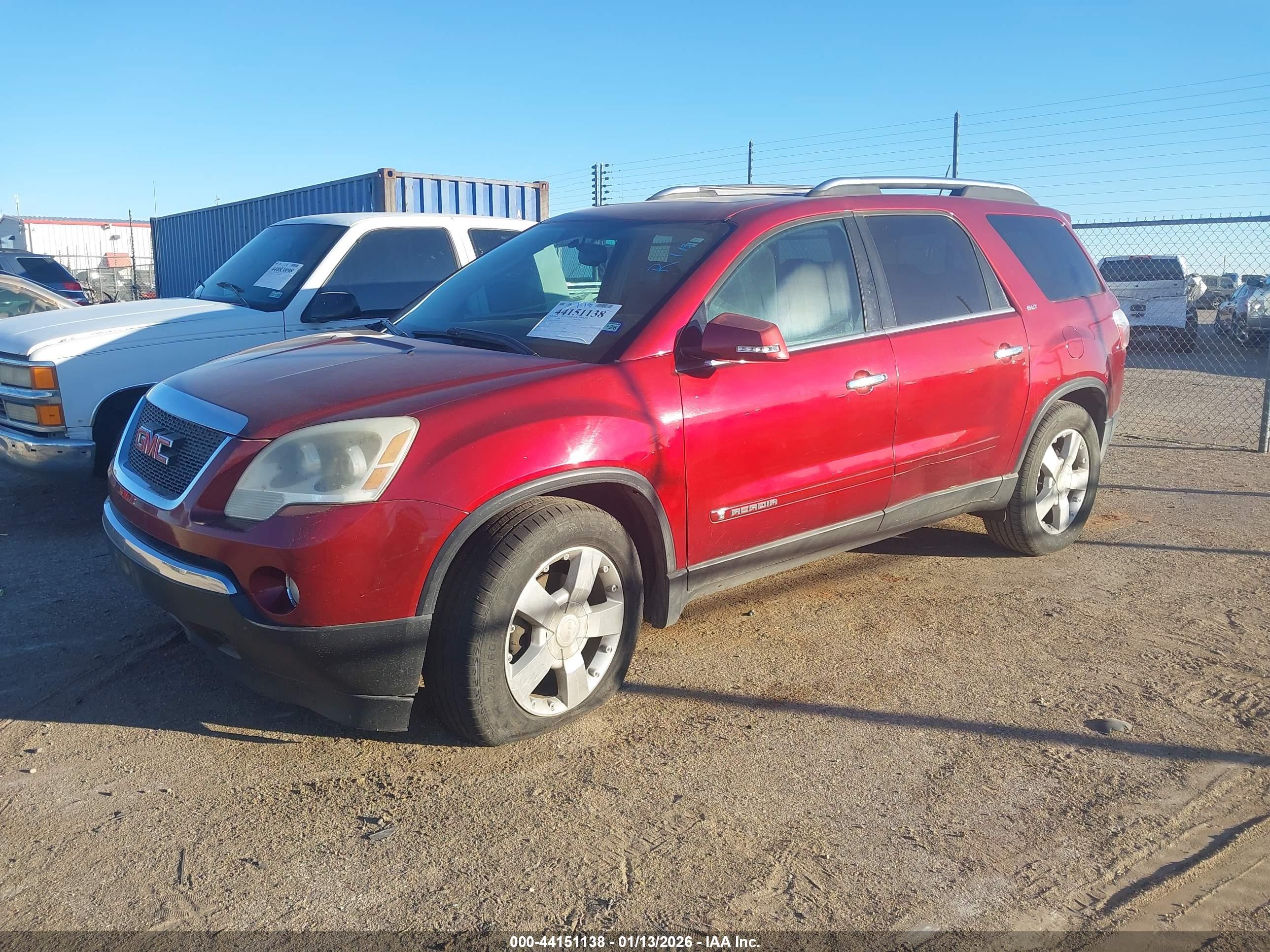 GMC ACADIA image 2