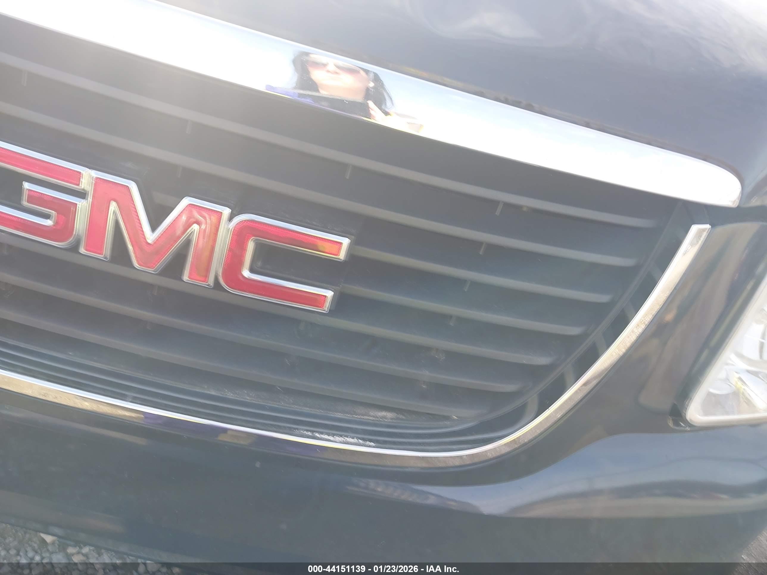 GMC YUKON image 10
