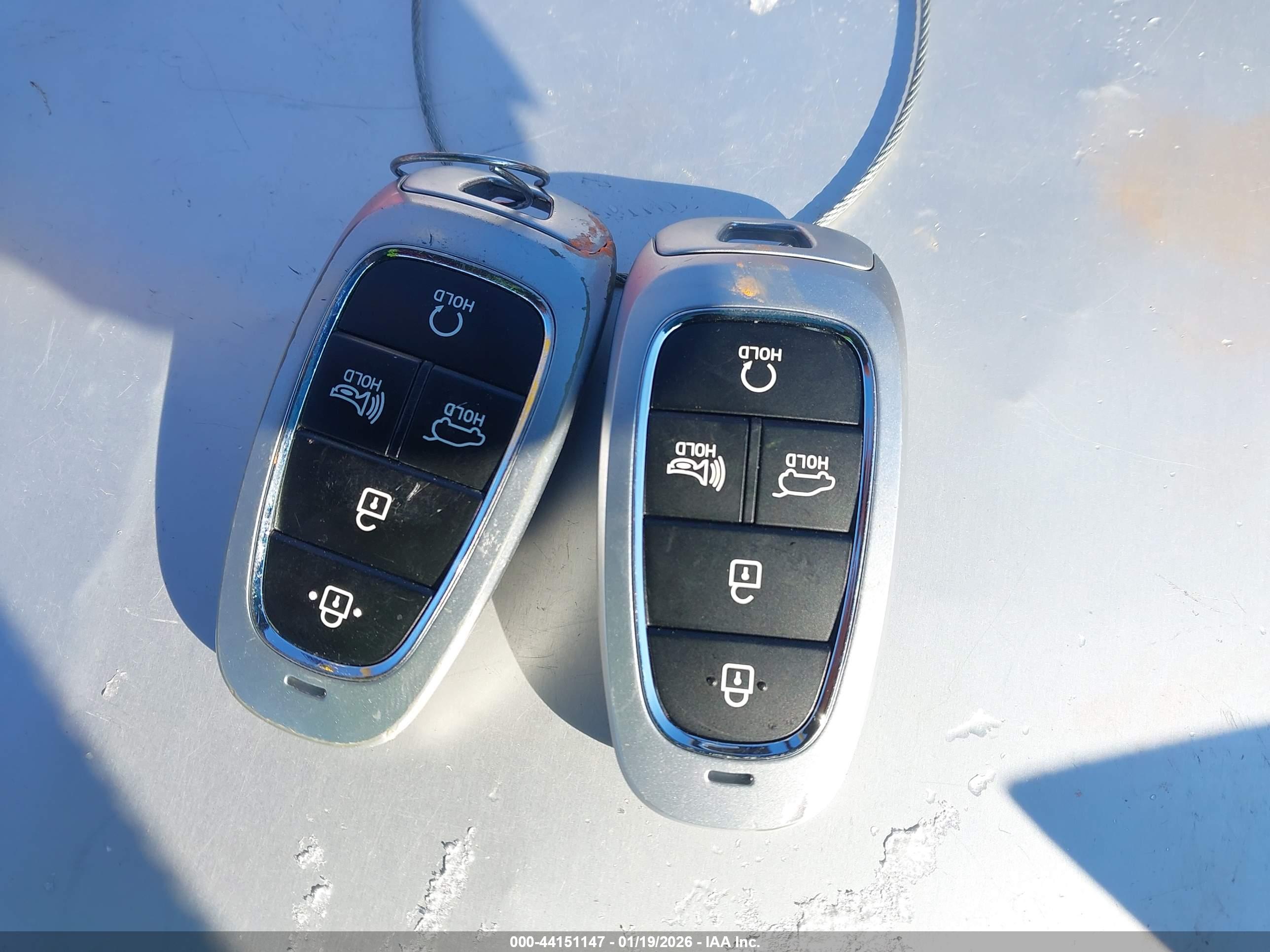 HYUNDAI TUCSON image 11