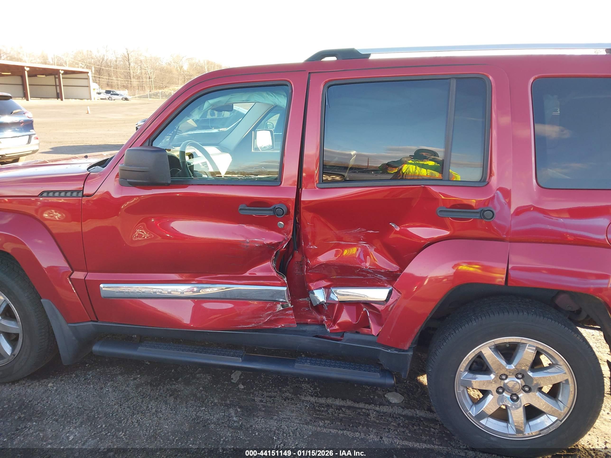 JEEP LIBERTY image 6