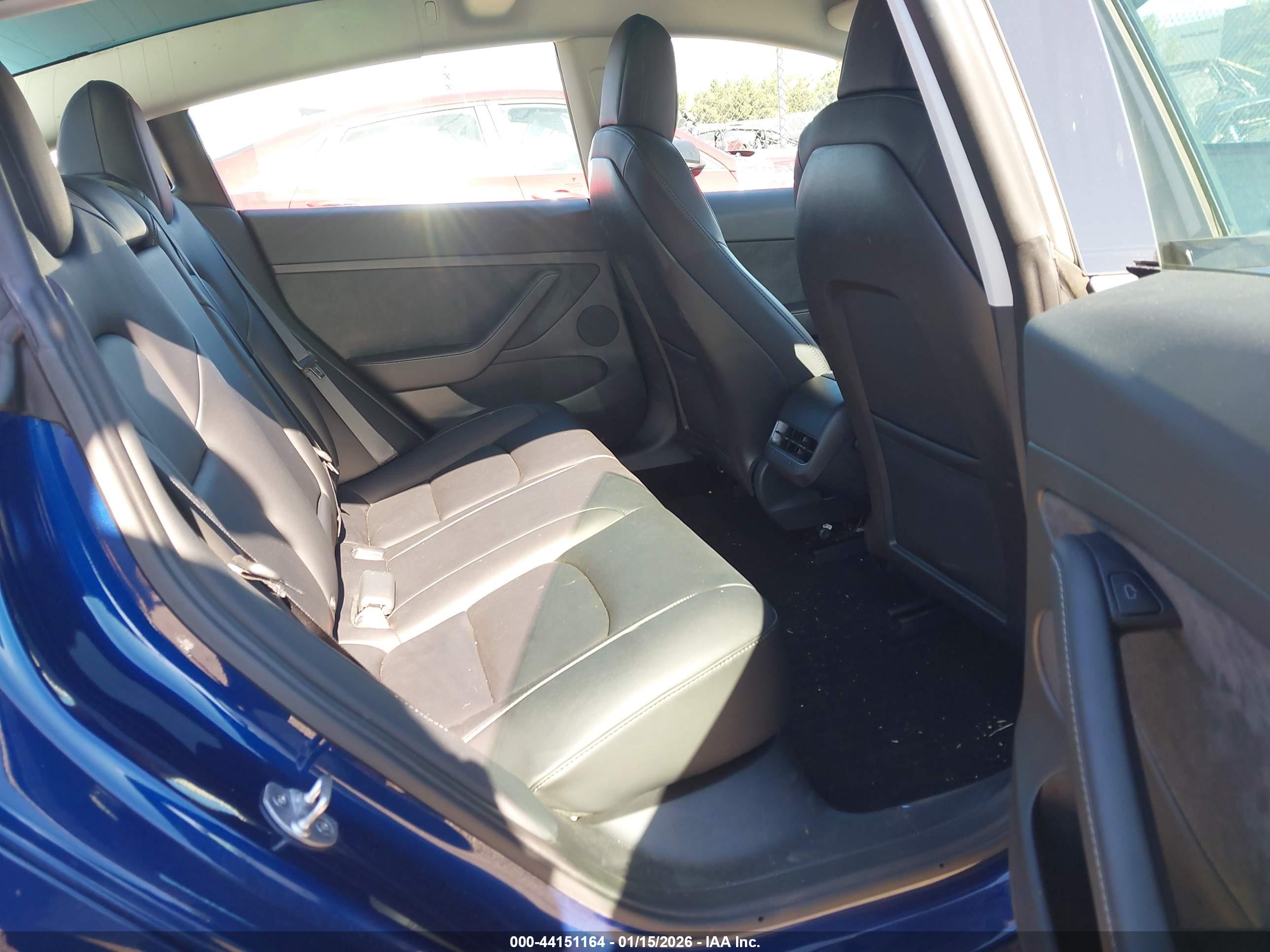 TESLA MODEL image 8