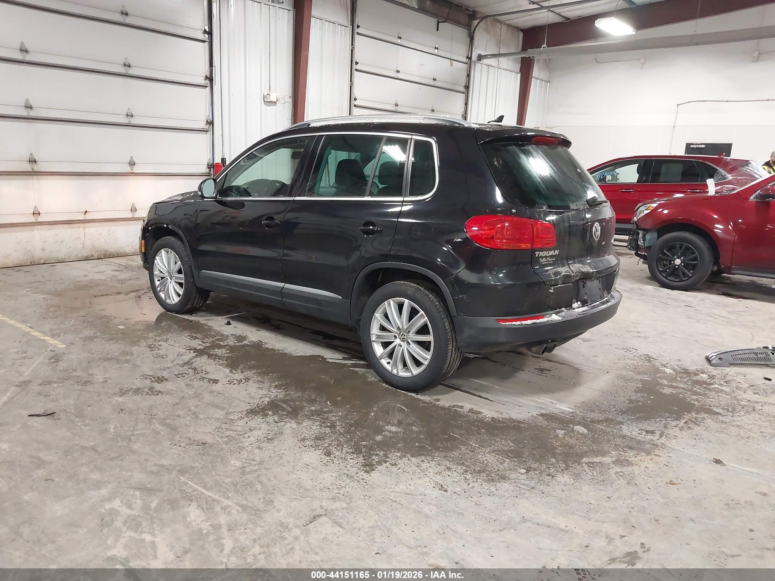 VOLKSWAGEN TIGUAN image 3