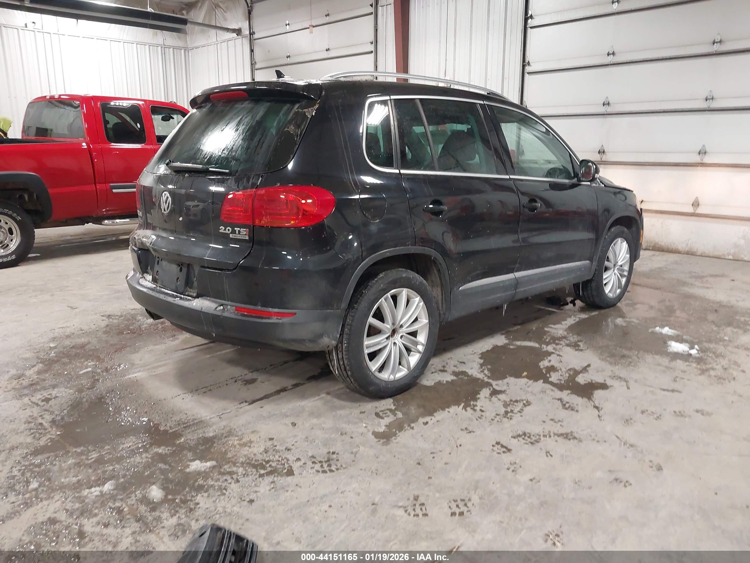 VOLKSWAGEN TIGUAN image 4