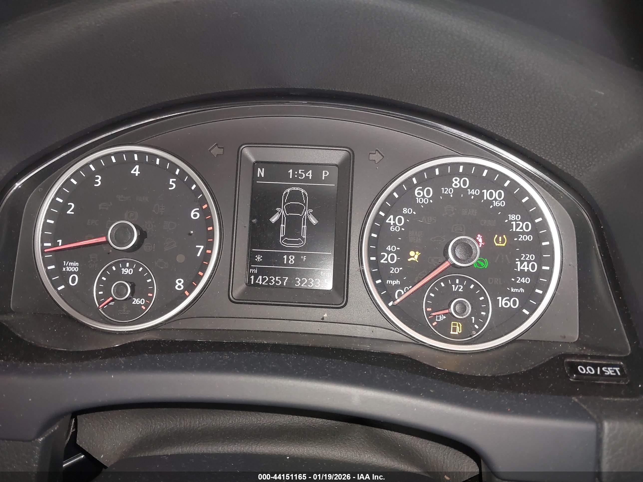 VOLKSWAGEN TIGUAN image 7