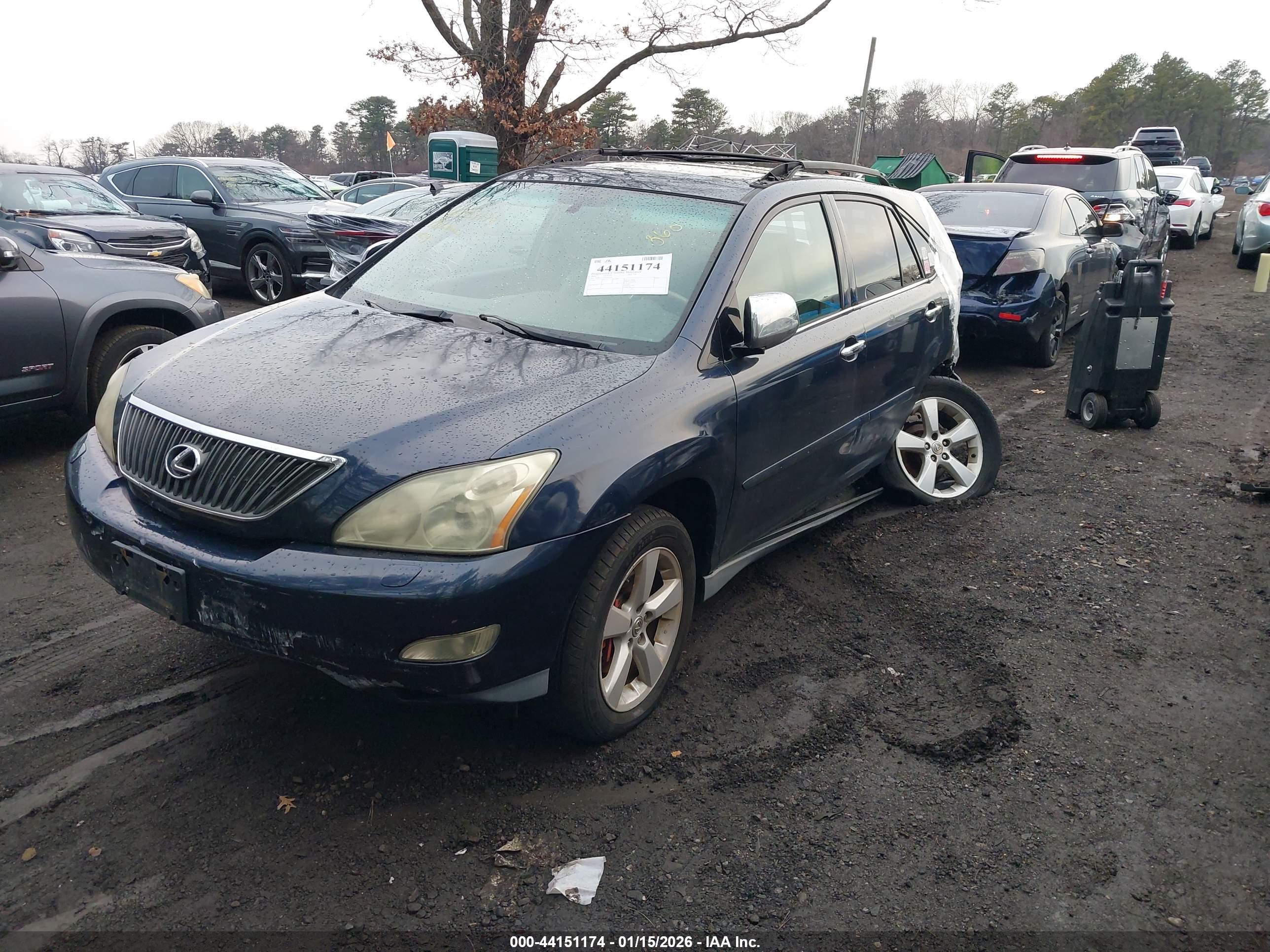 LEXUS RX image 2