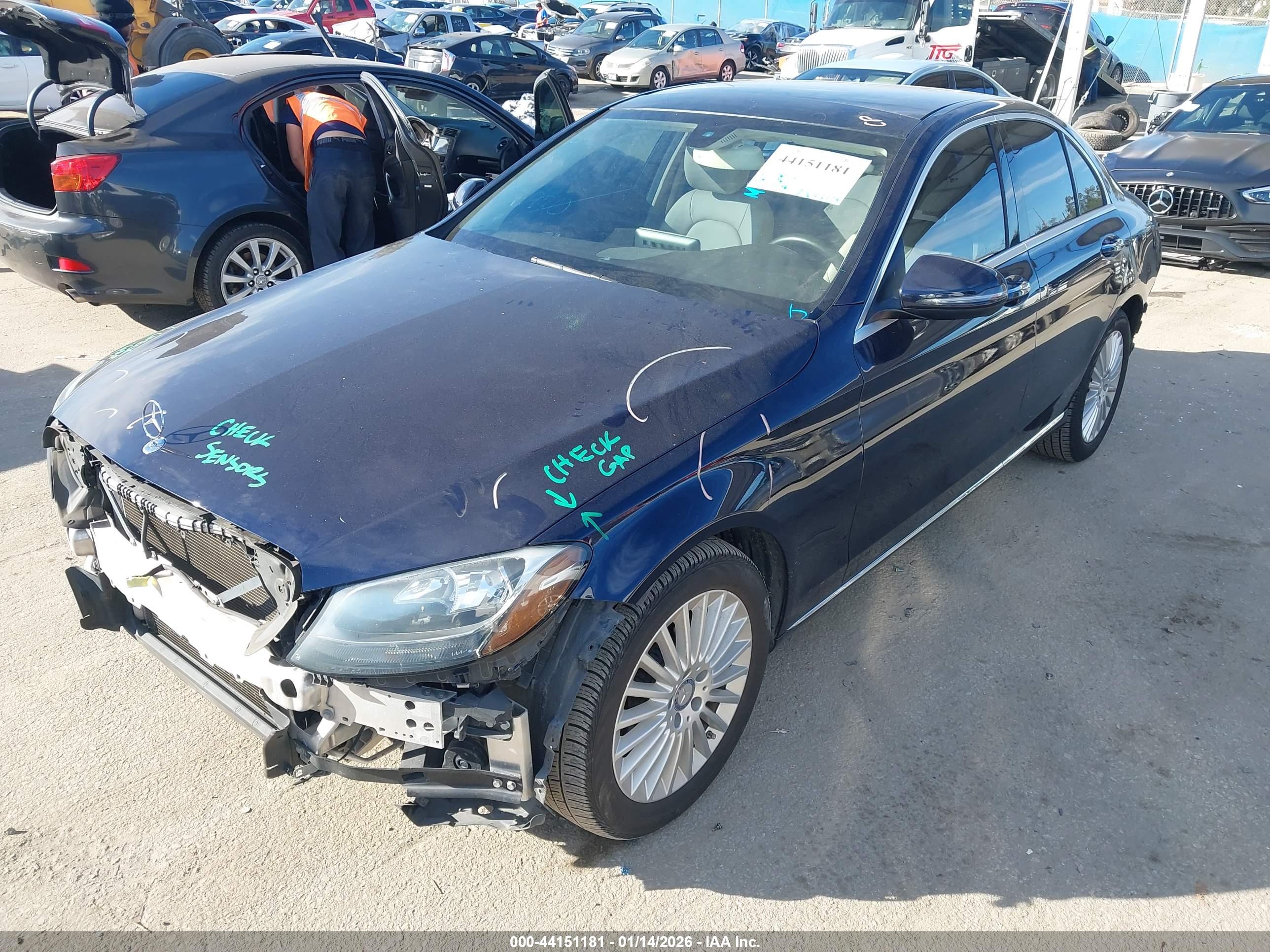 MERCEDES-BENZ C image 2