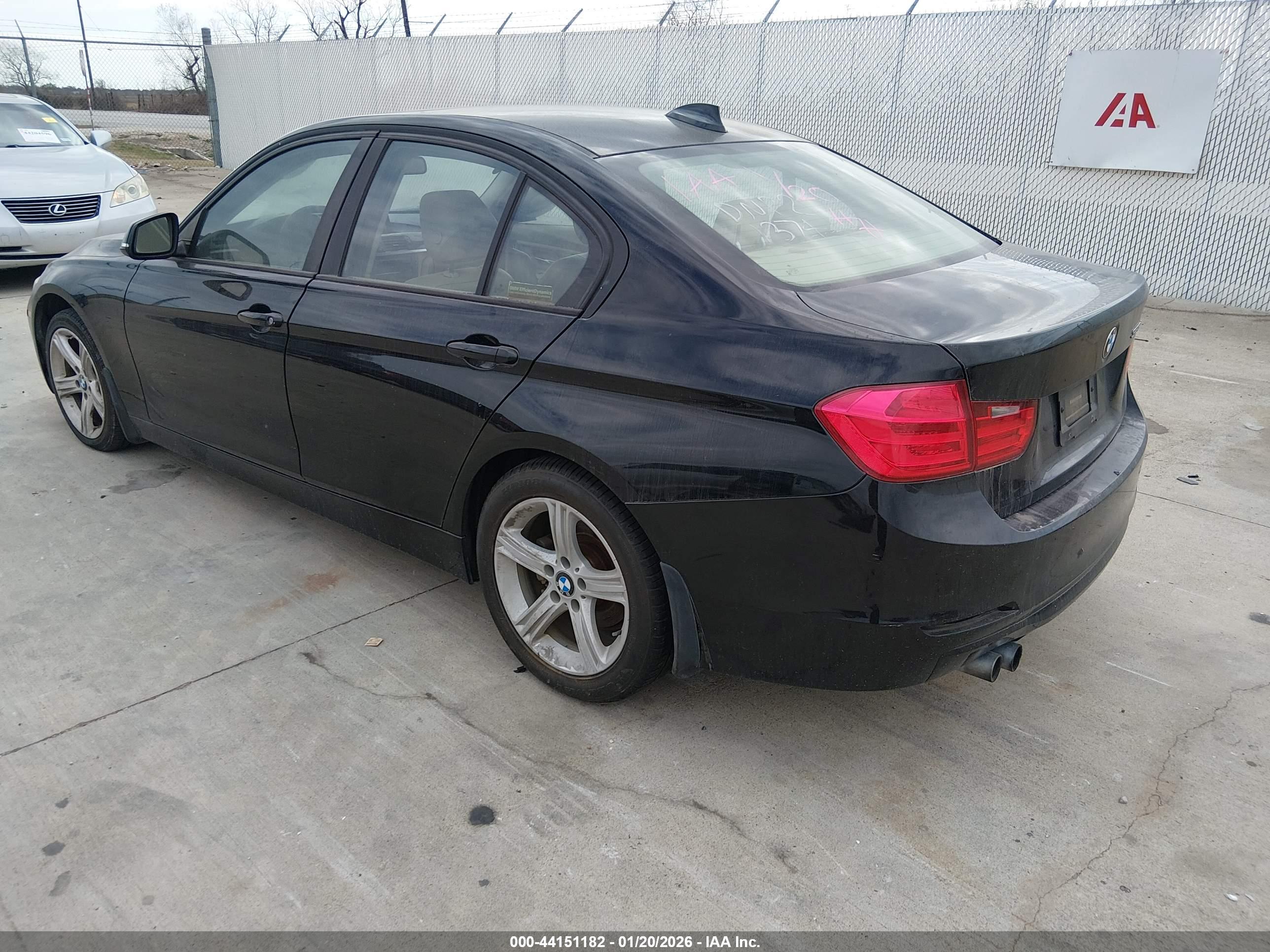 BMW 328I image 3