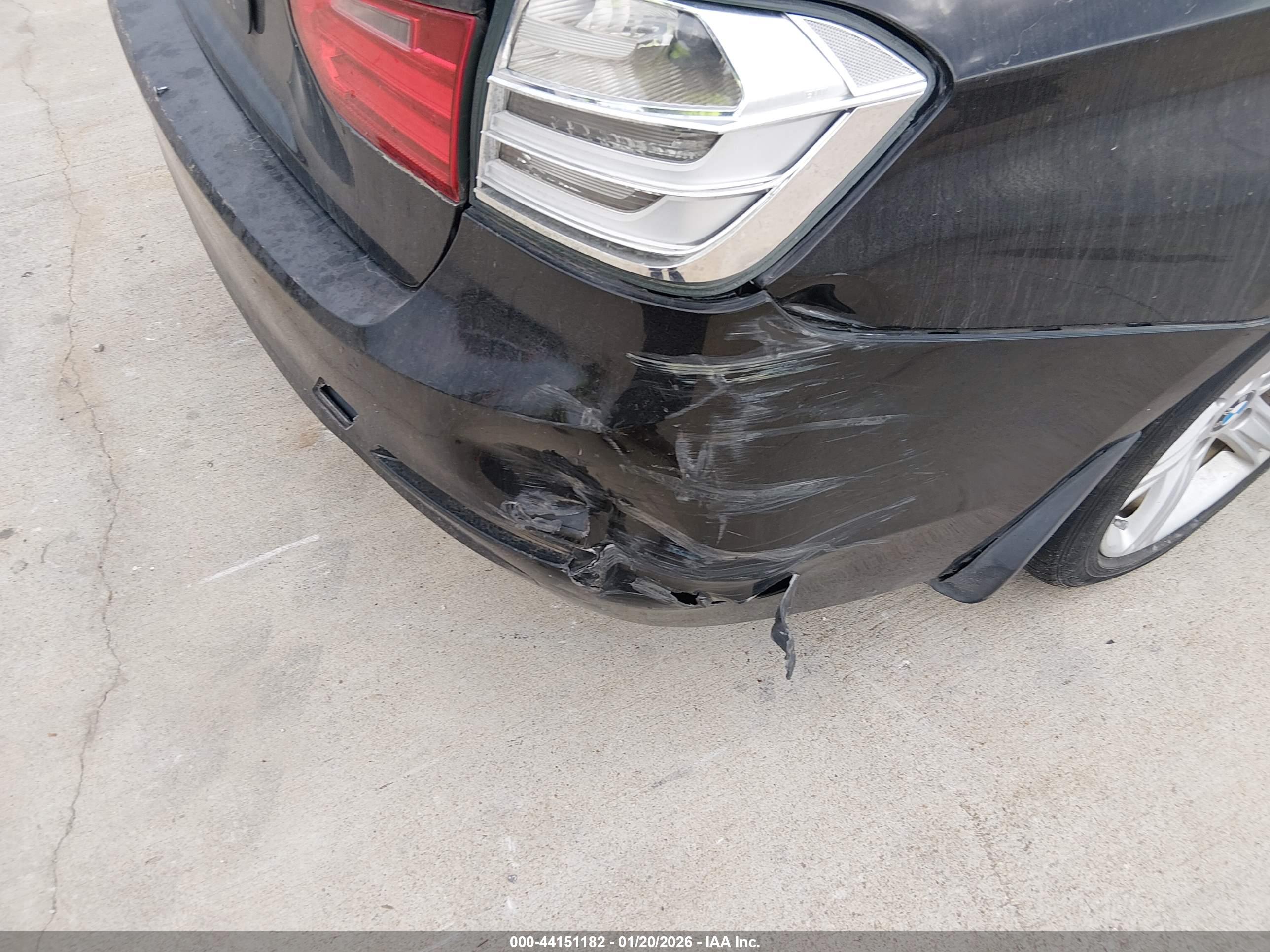 BMW 328I image 6