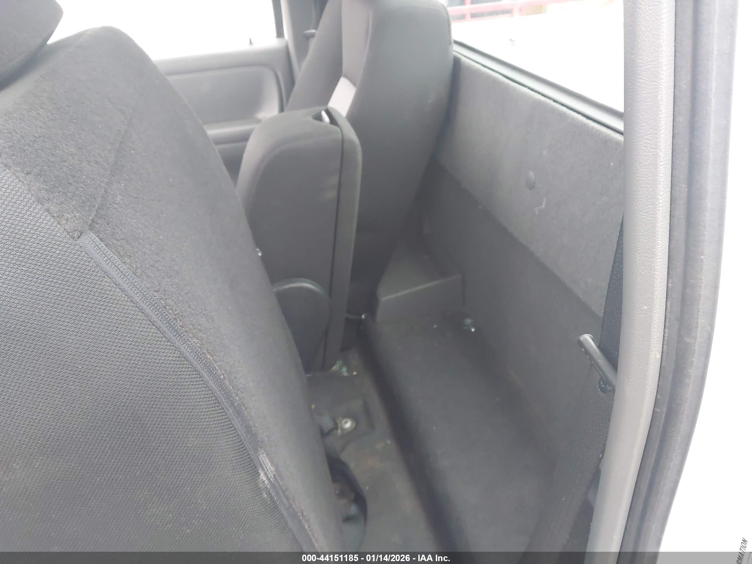 FORD RANGER image 8