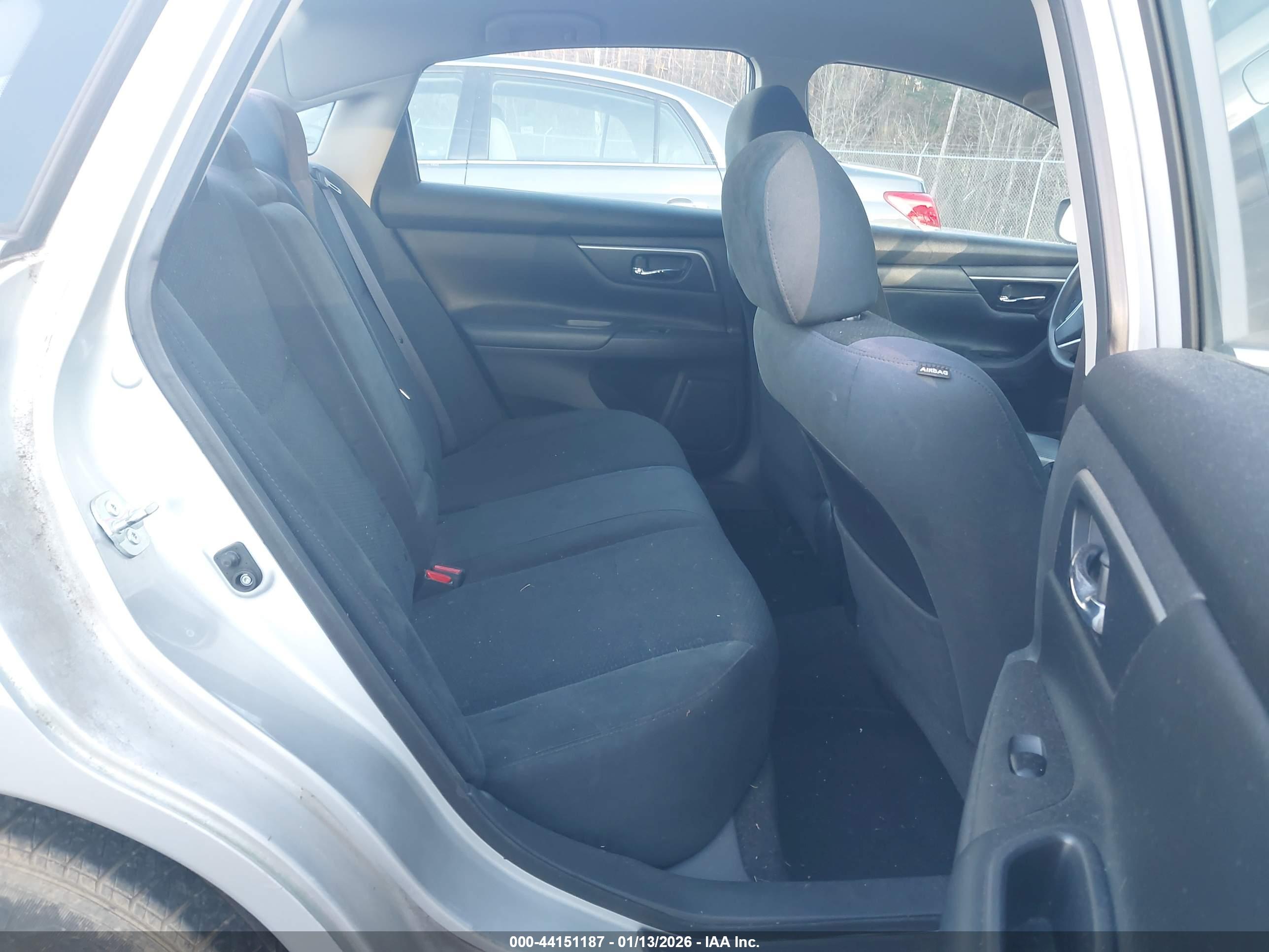 NISSAN ALTIMA image 8