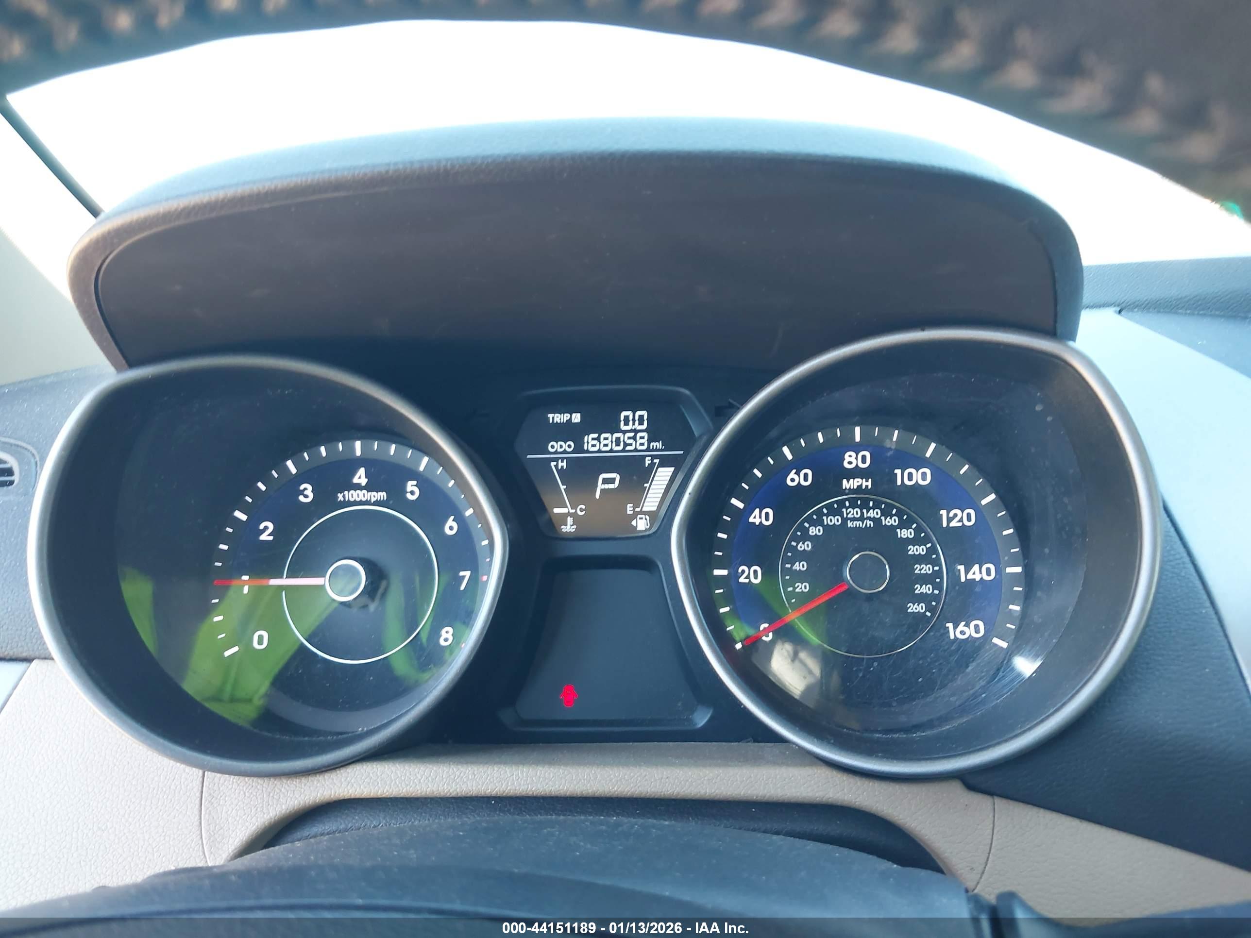 HYUNDAI ELANTRA image 7