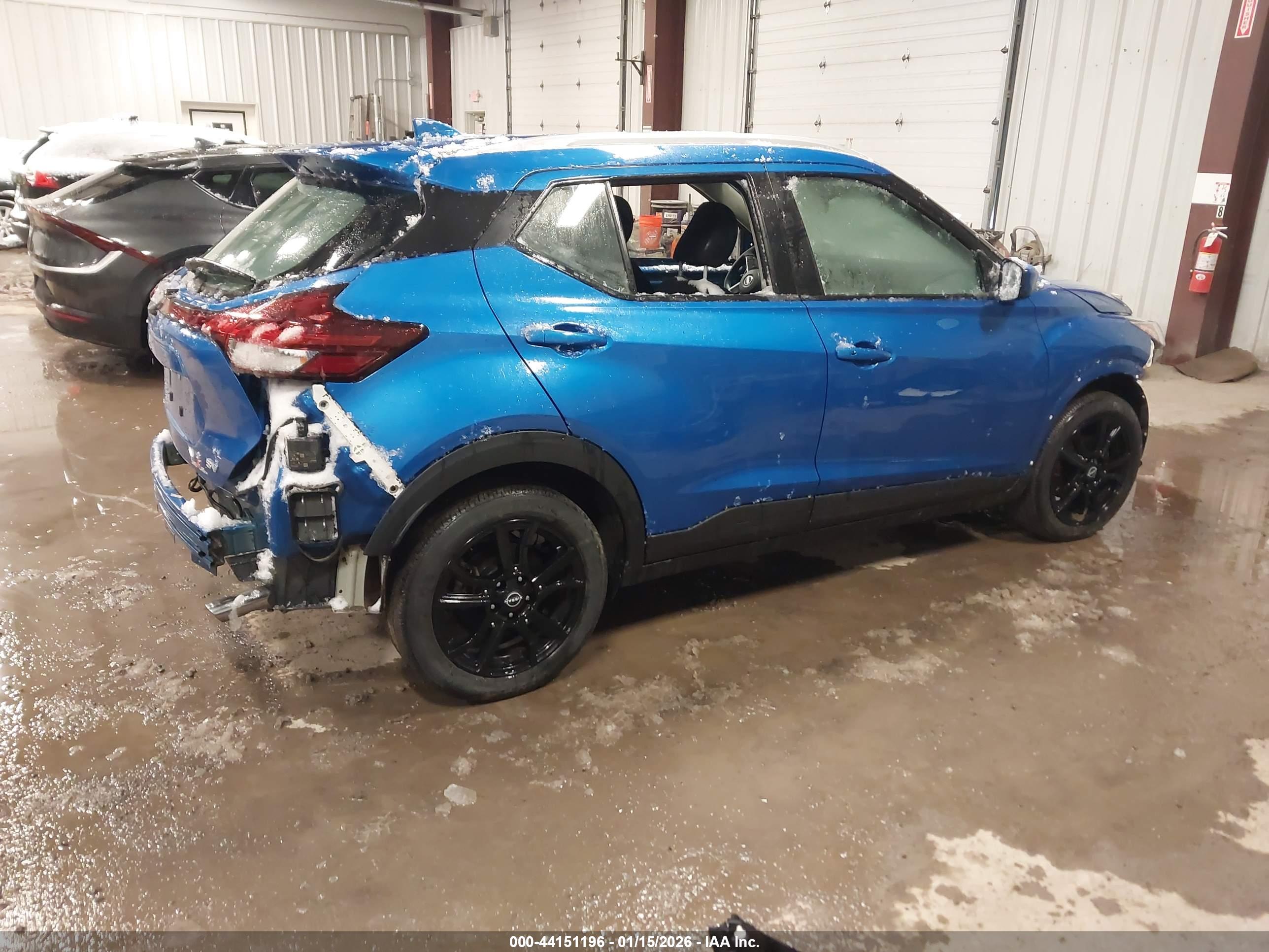 NISSAN KICKS image 4