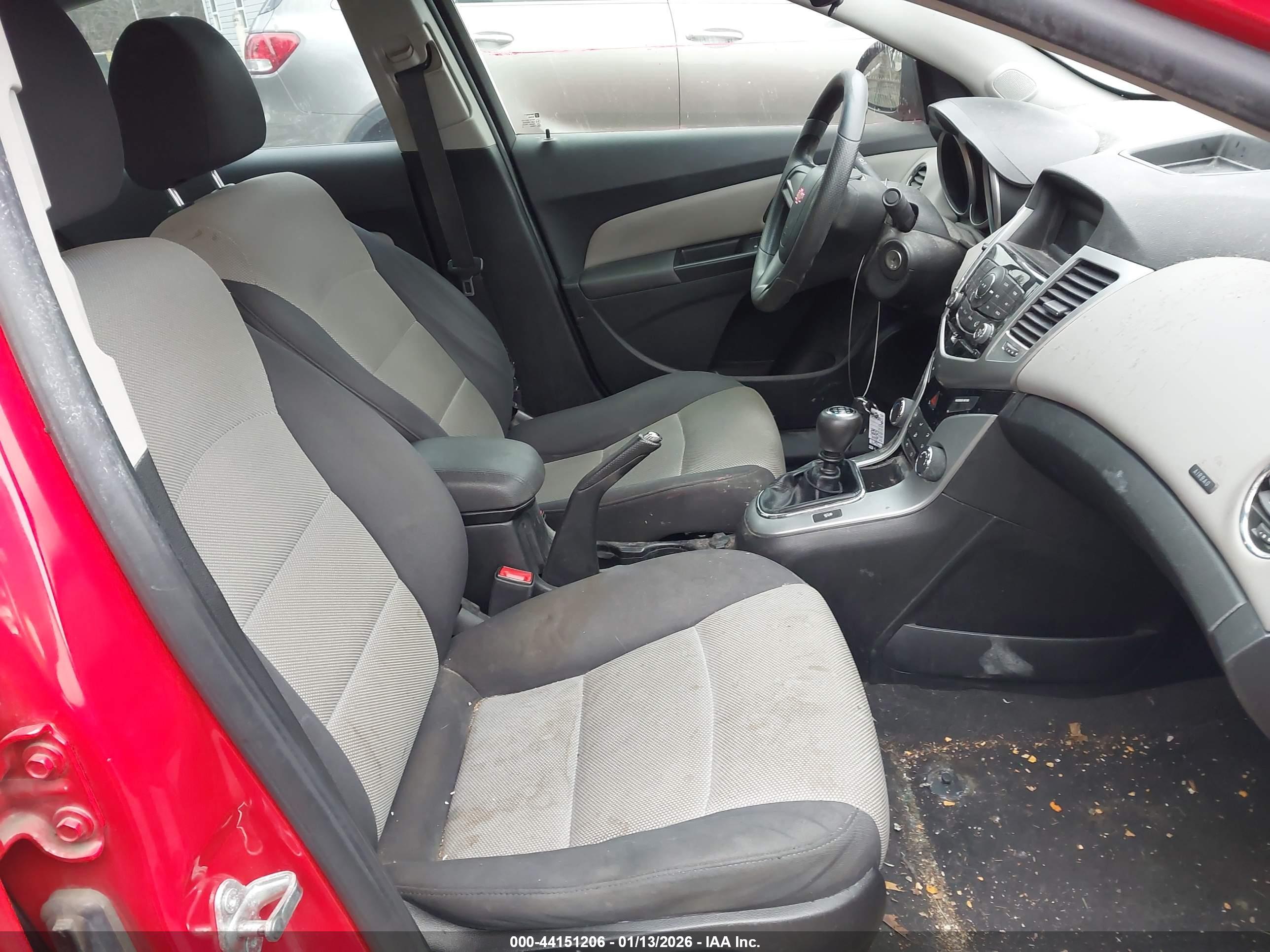 CHEVROLET CRUZE image 5