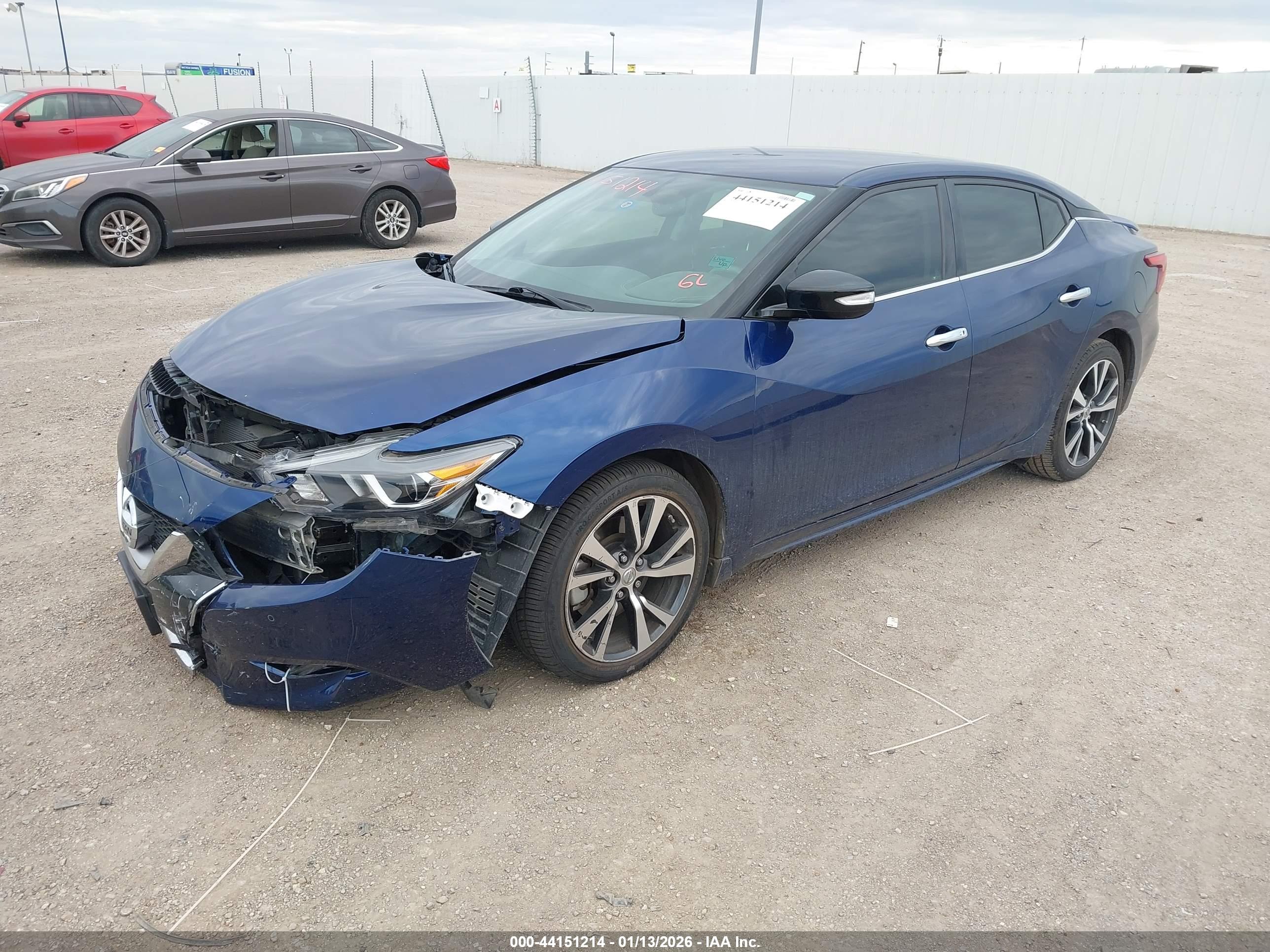 NISSAN MAXIMA image 6