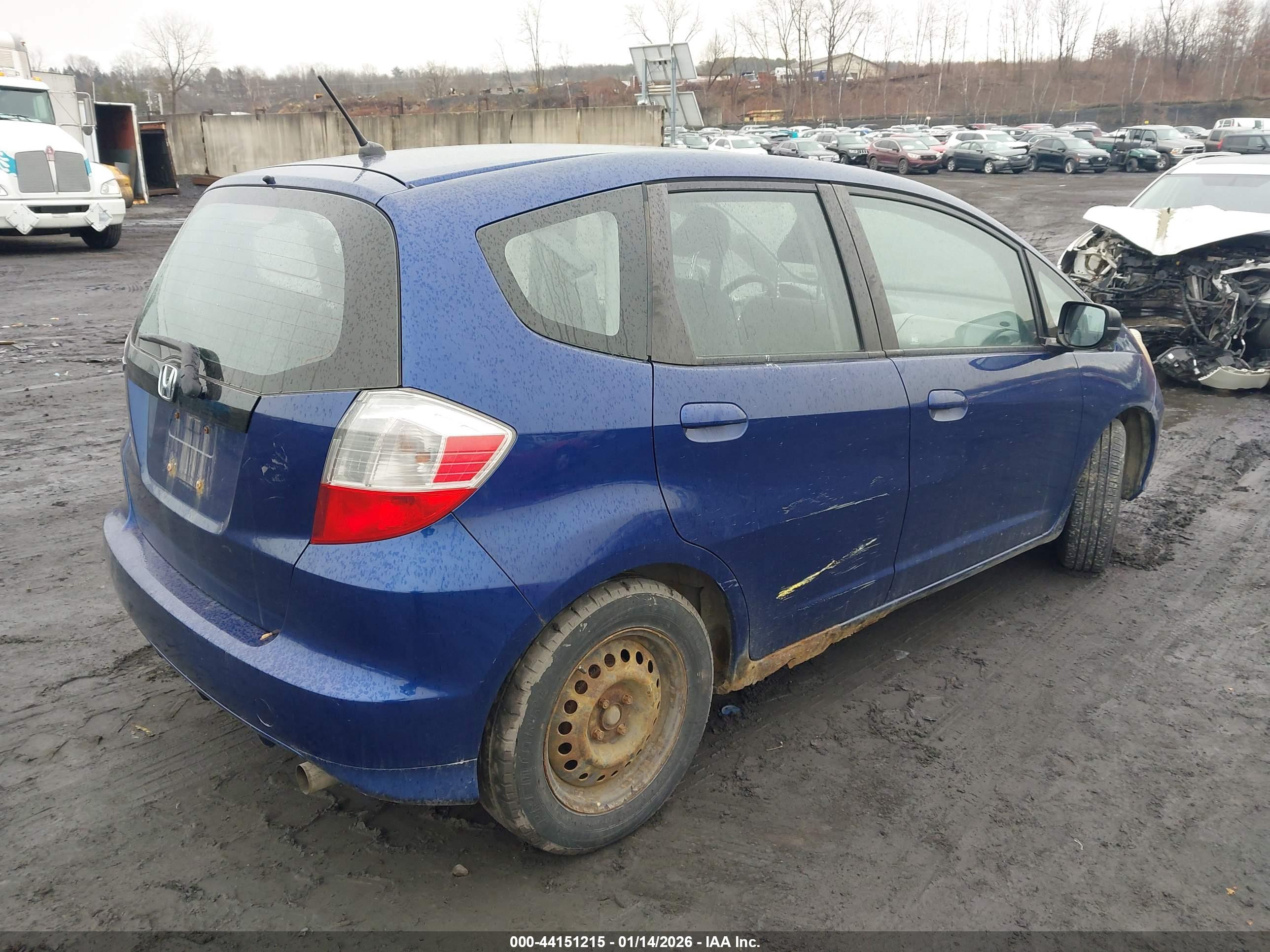 HONDA FIT image 4