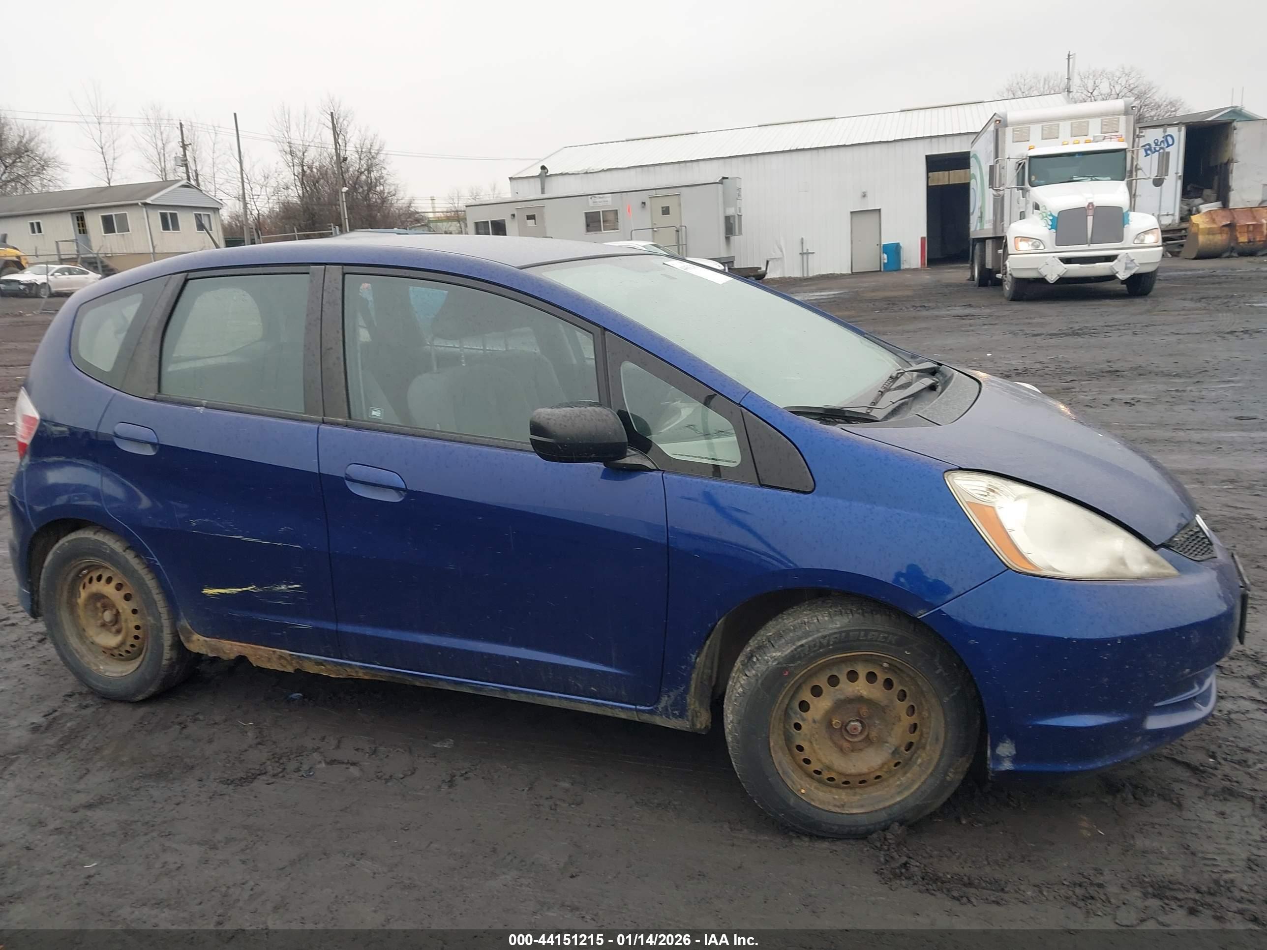 HONDA FIT image 6