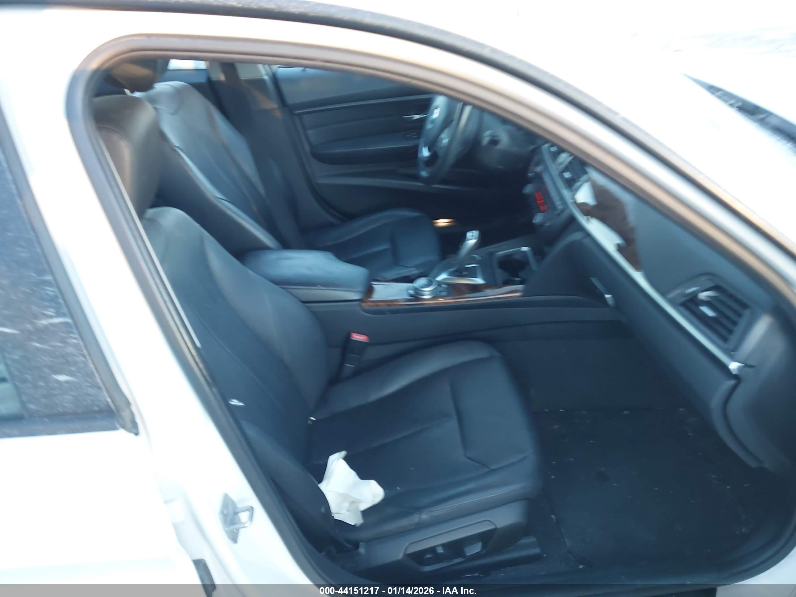 BMW 328I image 5