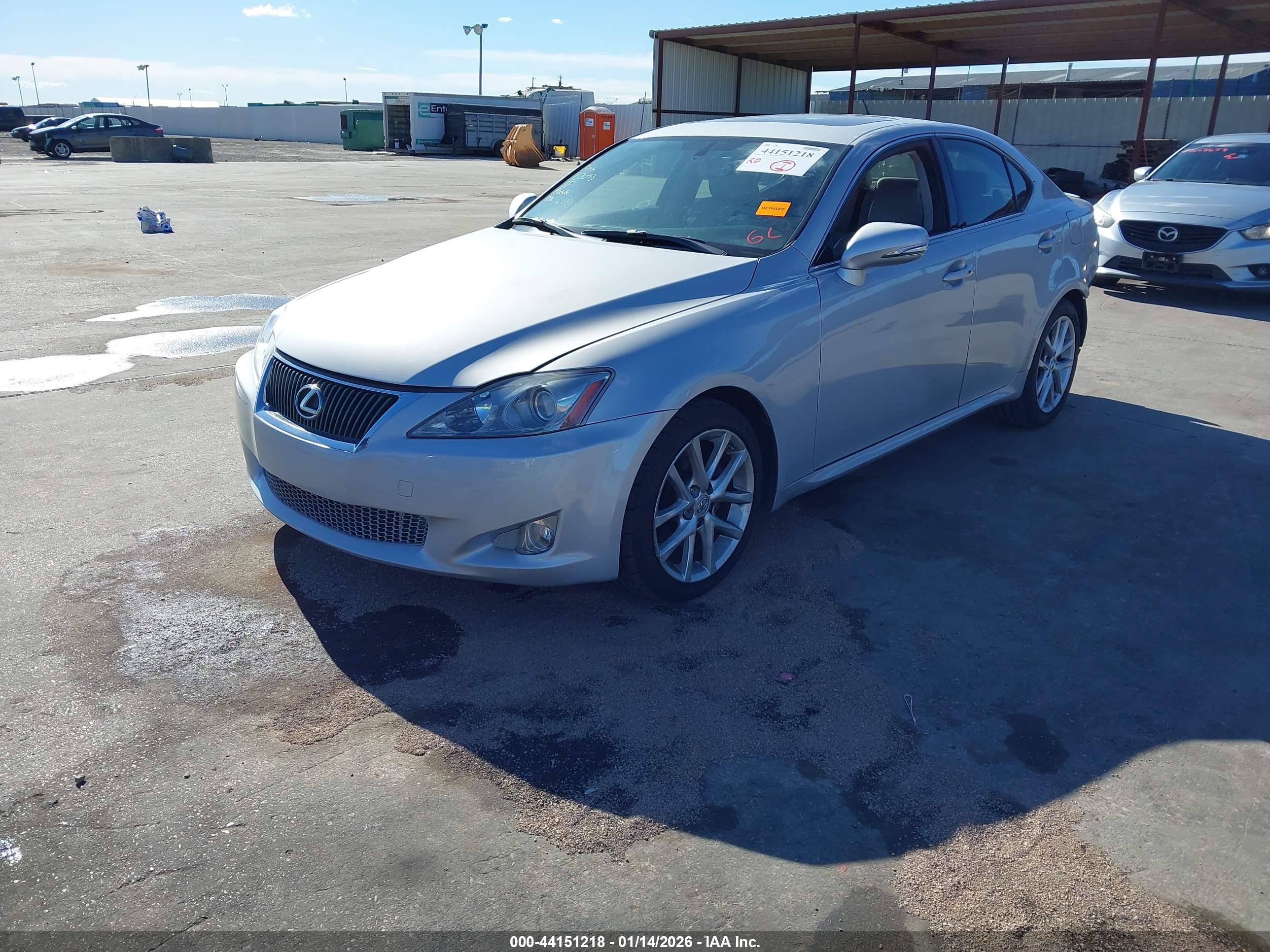 LEXUS IS image 2