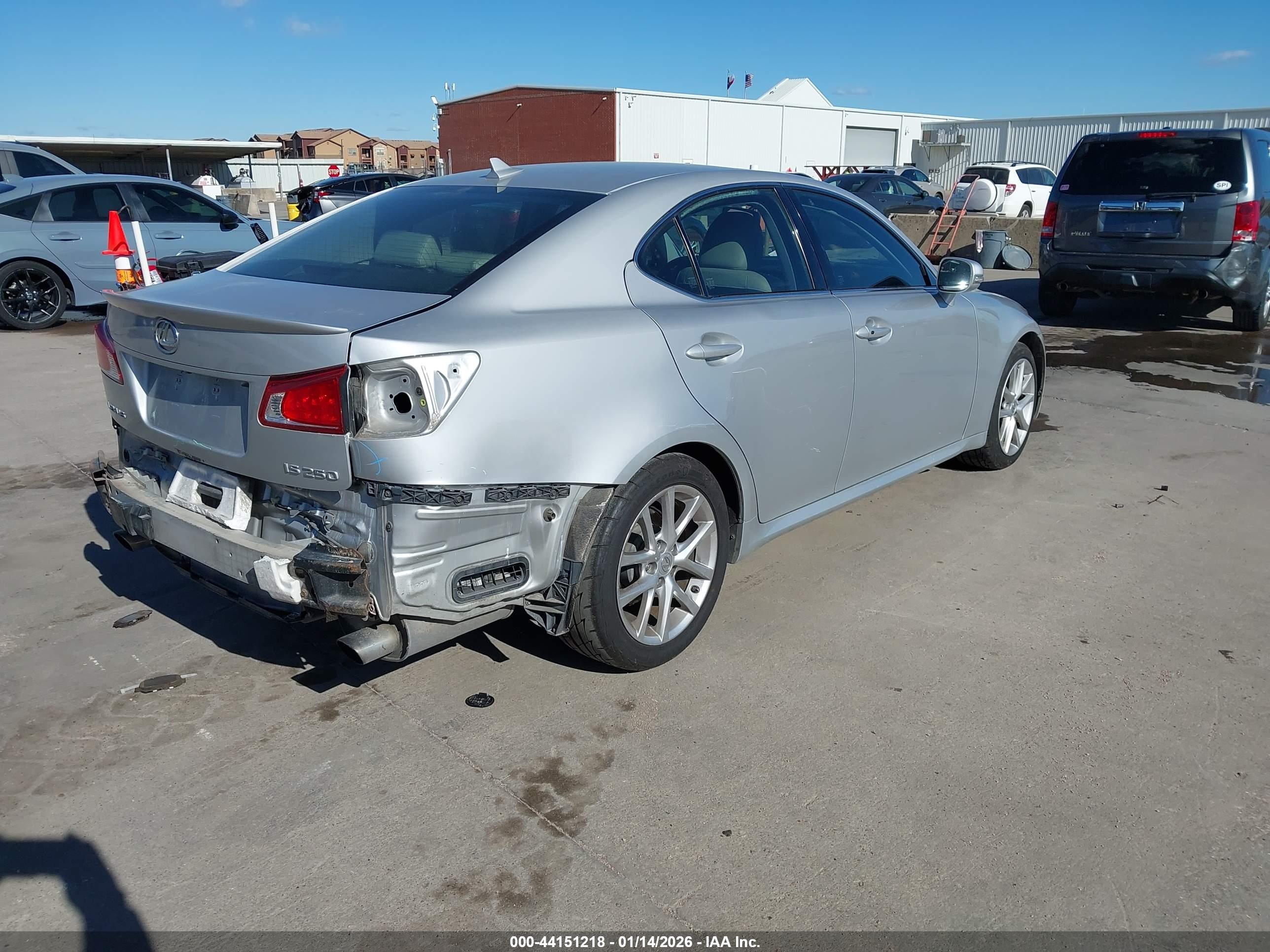LEXUS IS image 4