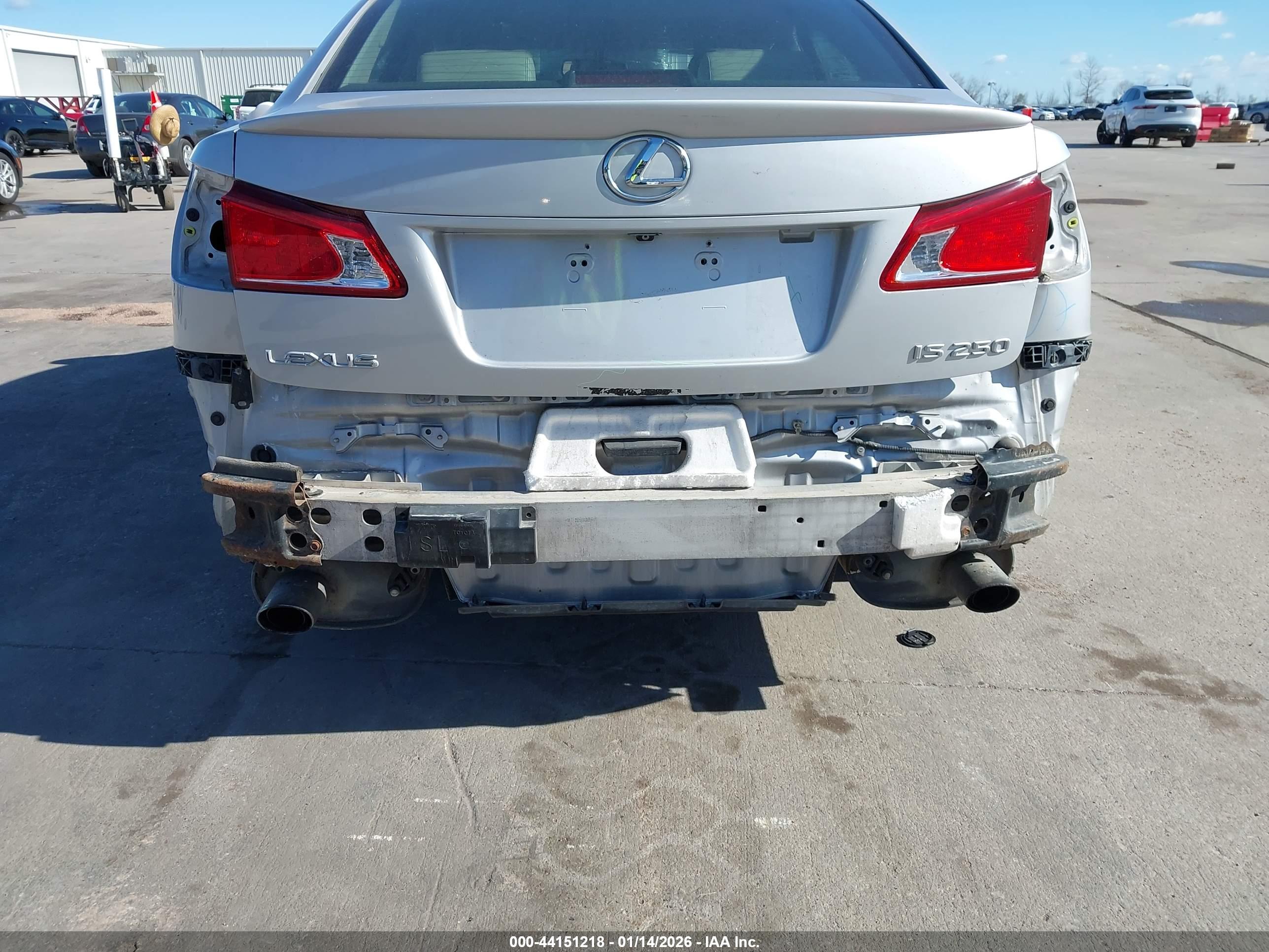 LEXUS IS image 6