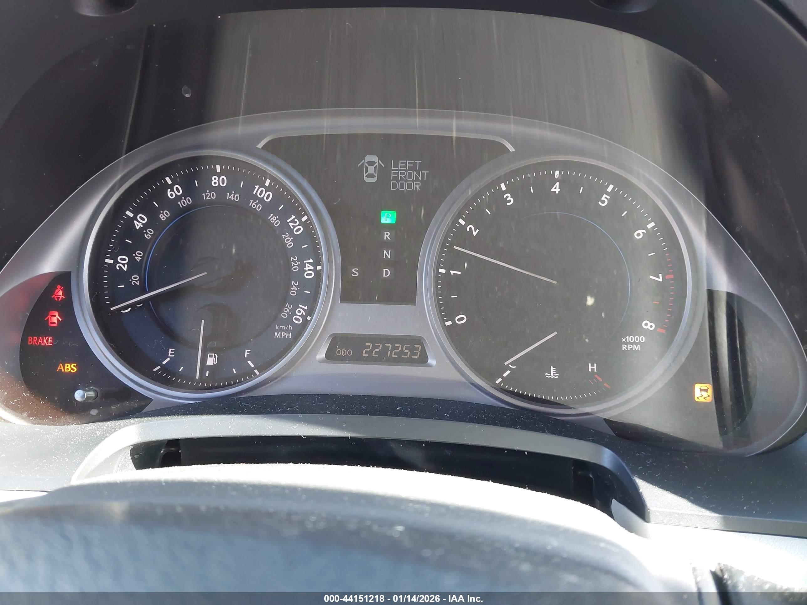 LEXUS IS image 7