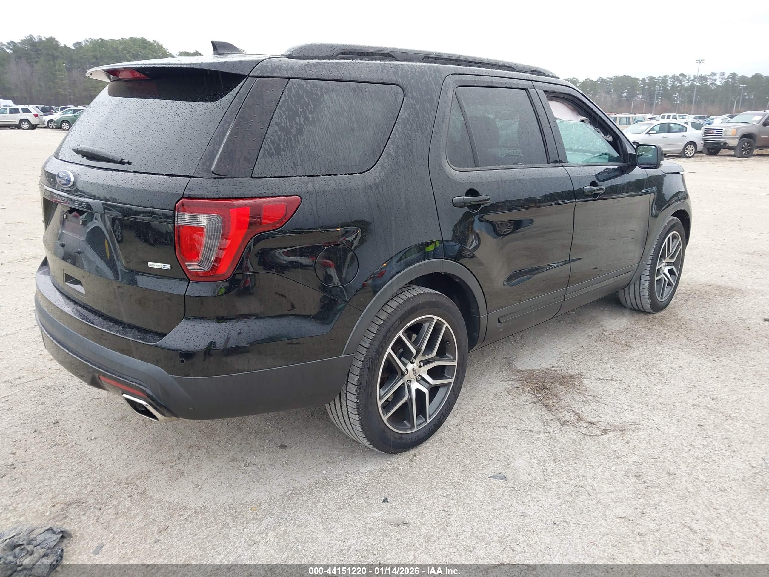 FORD EXPLORER image 4