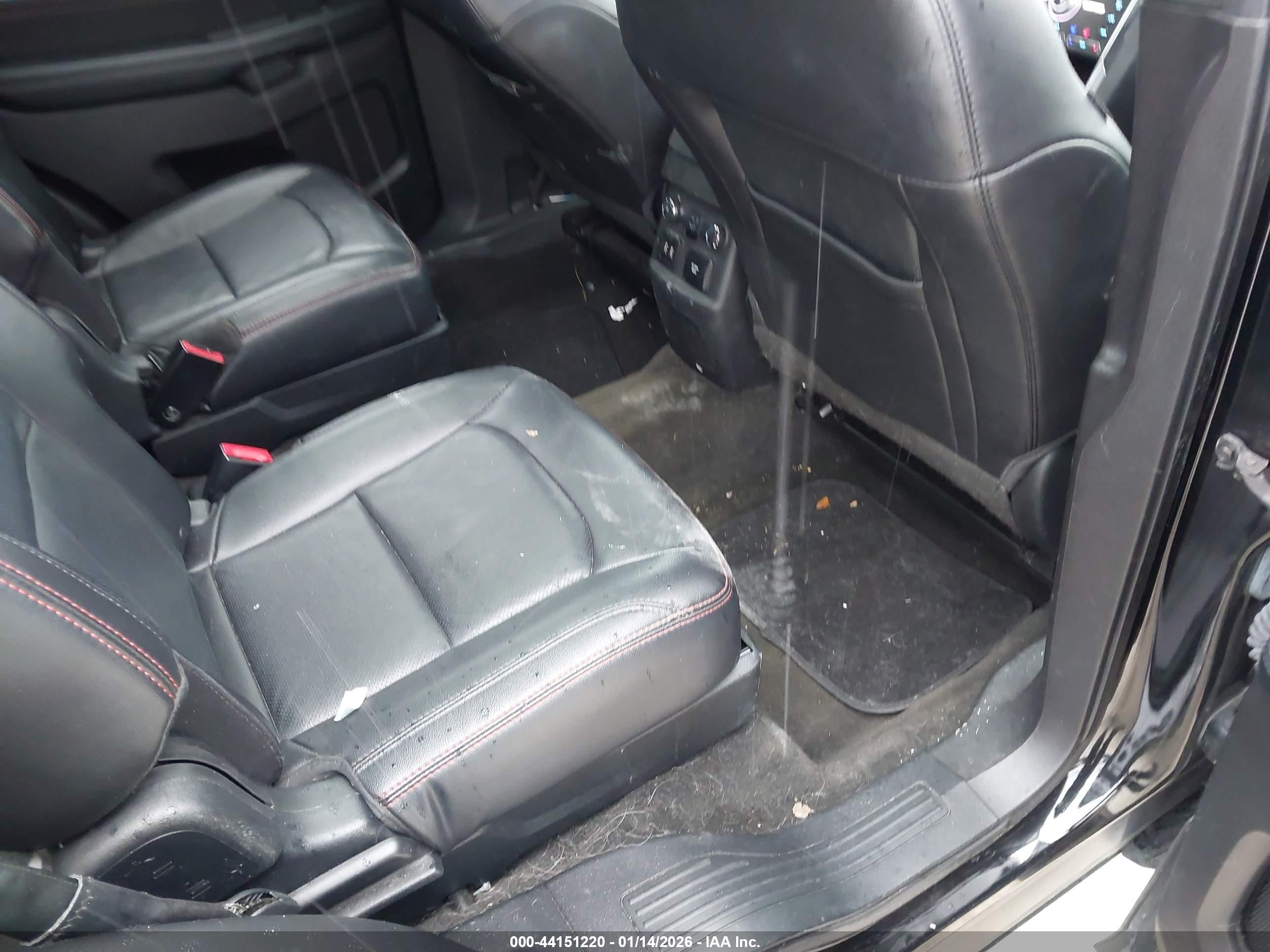 FORD EXPLORER image 8