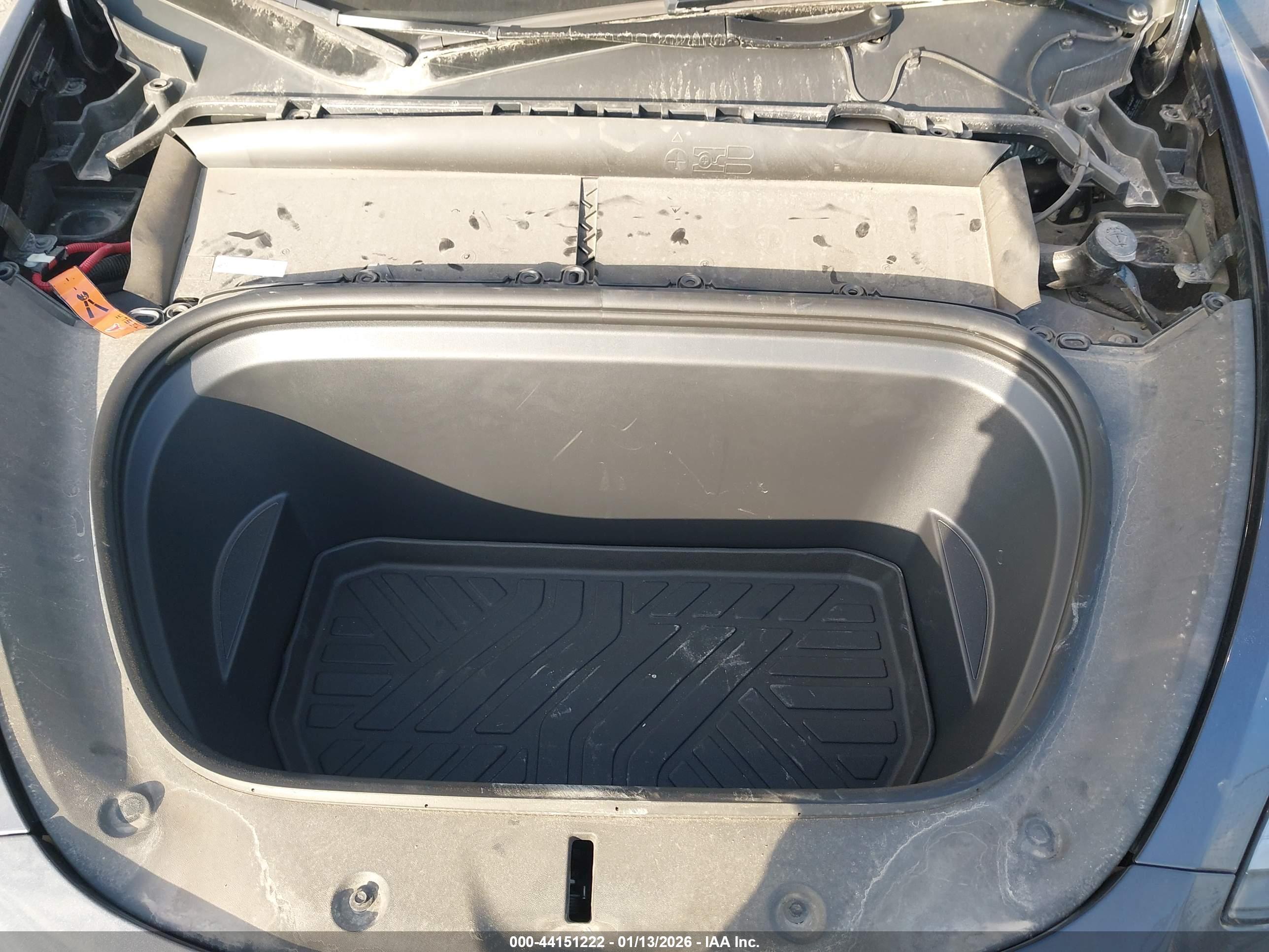 TESLA MODEL image 10