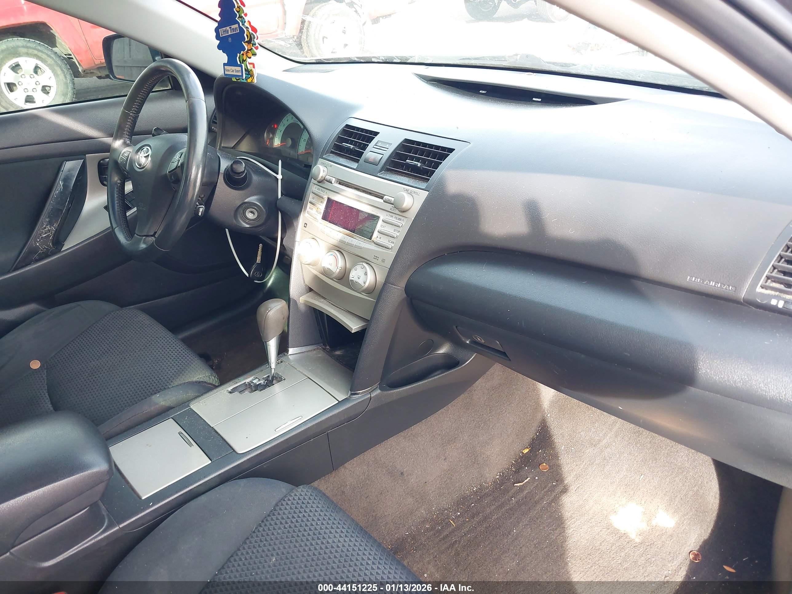 TOYOTA CAMRY image 5