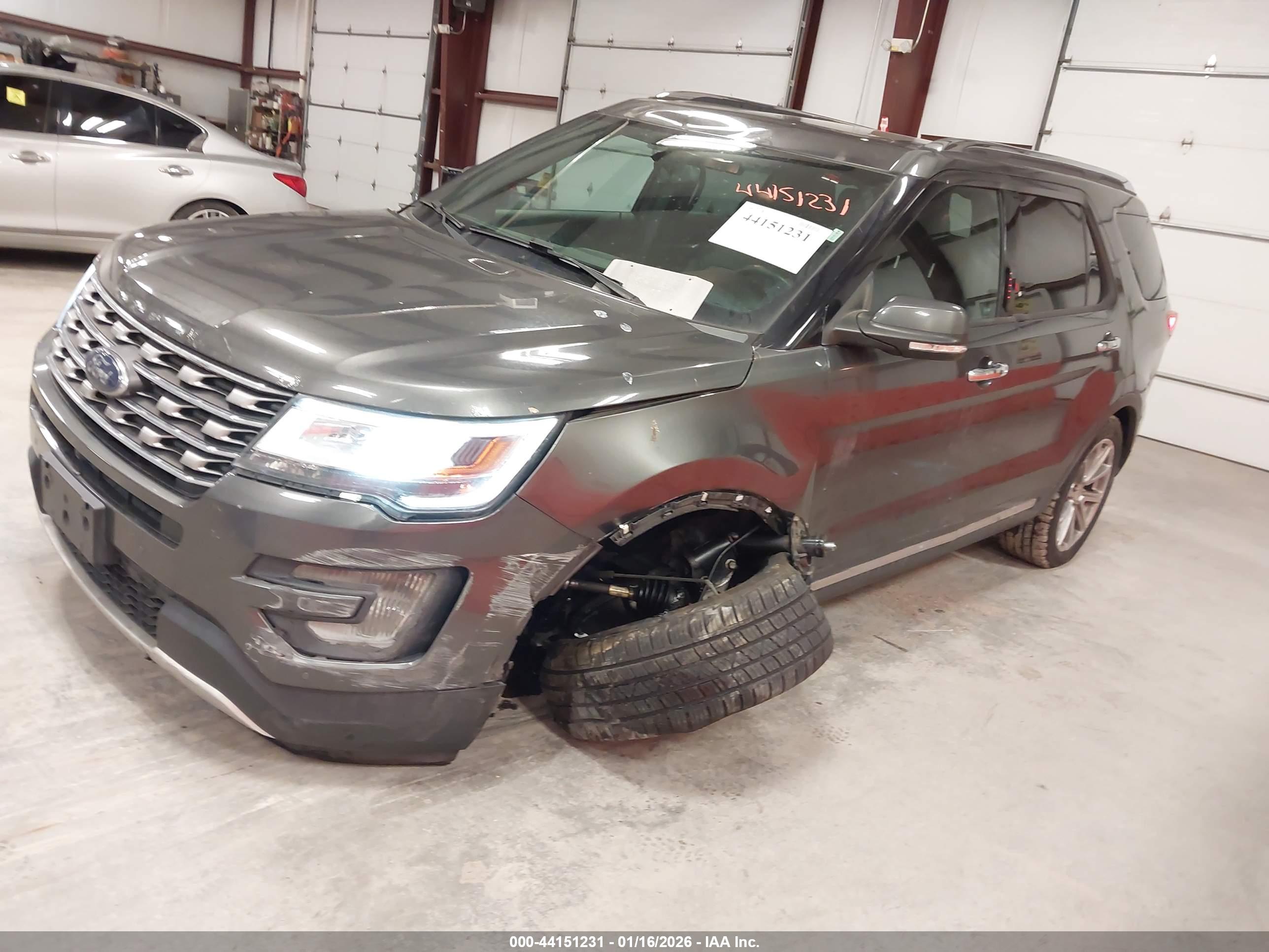 FORD EXPLORER image 2