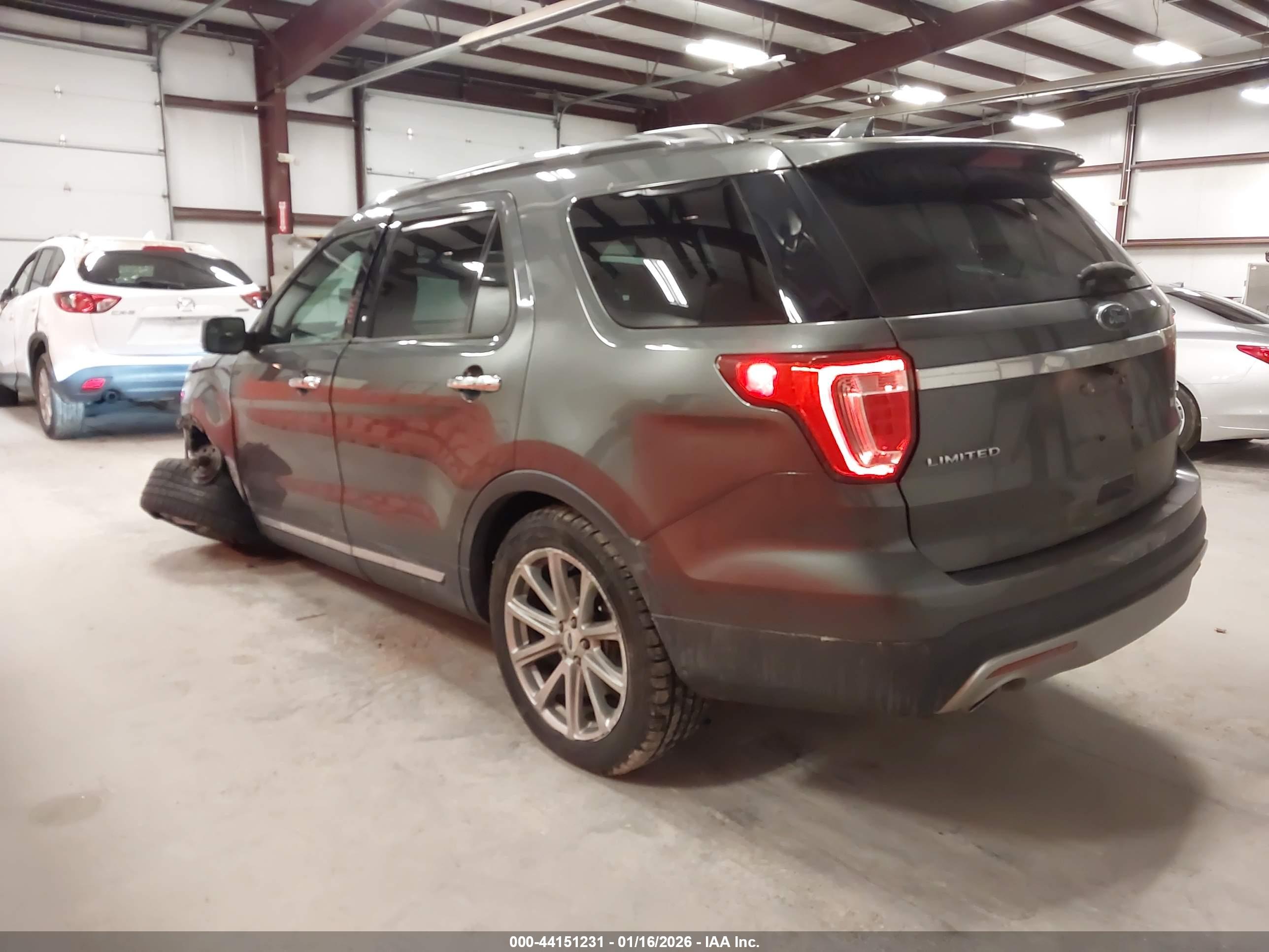 FORD EXPLORER image 3