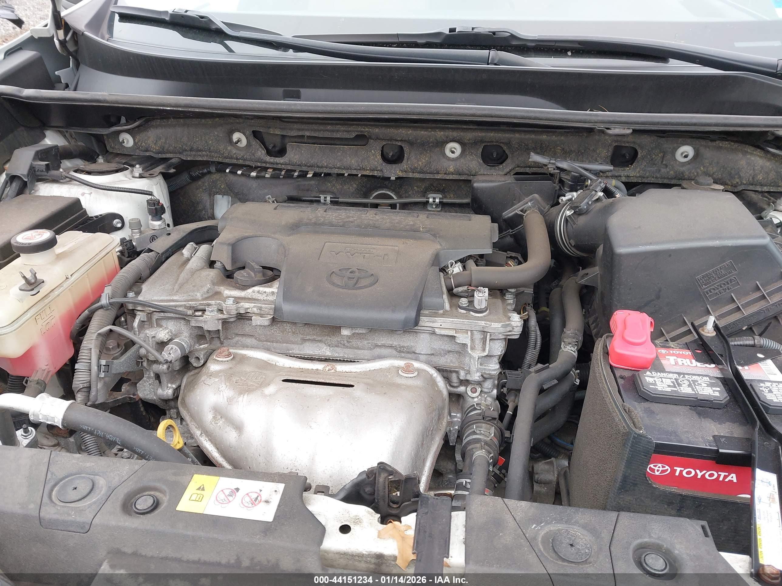 TOYOTA RAV4 image 10