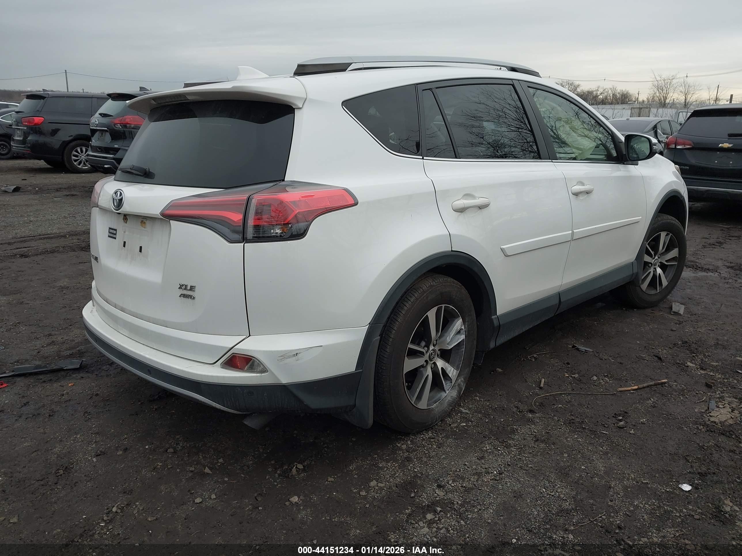 TOYOTA RAV4 image 4