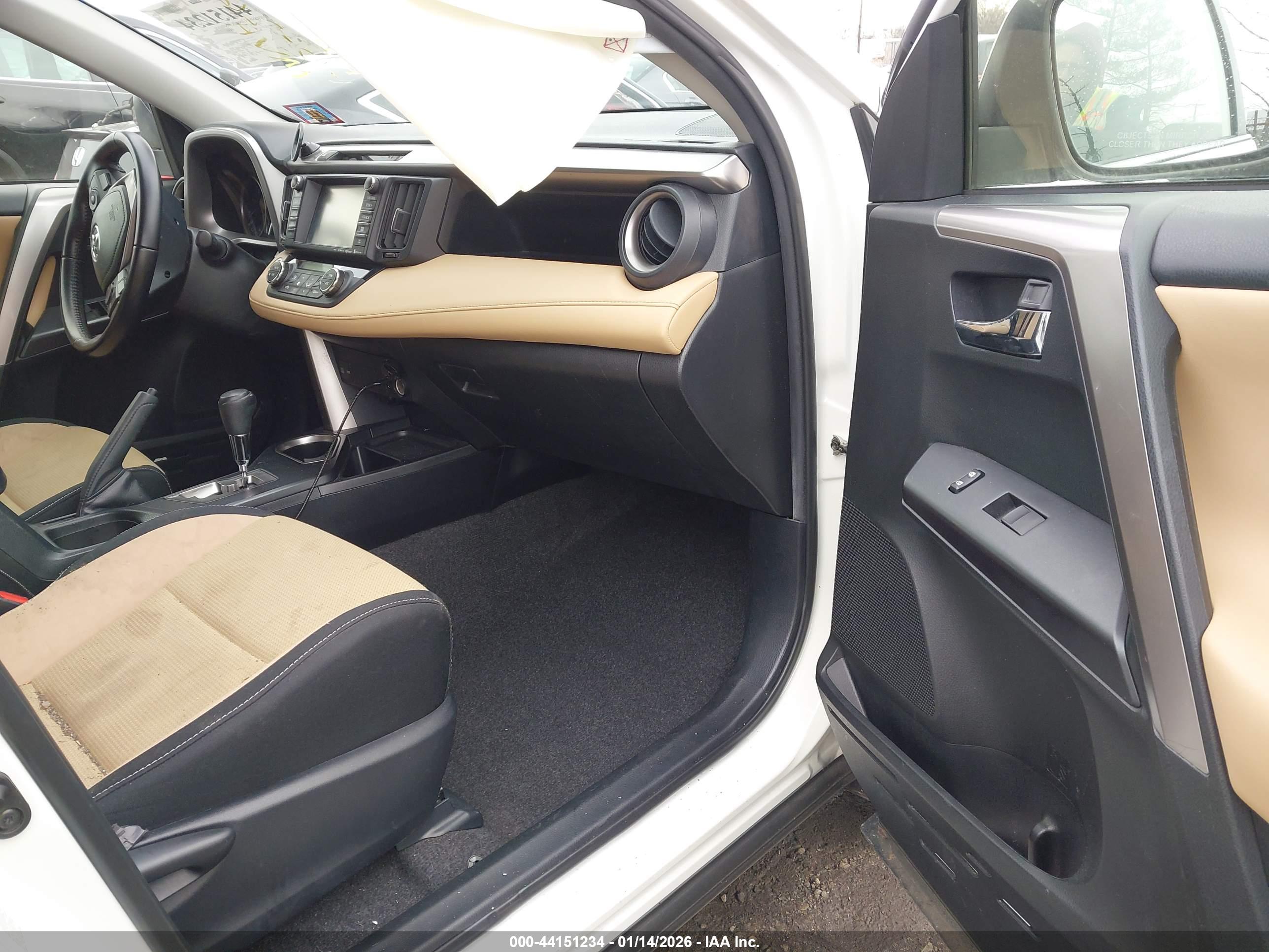 TOYOTA RAV4 image 5