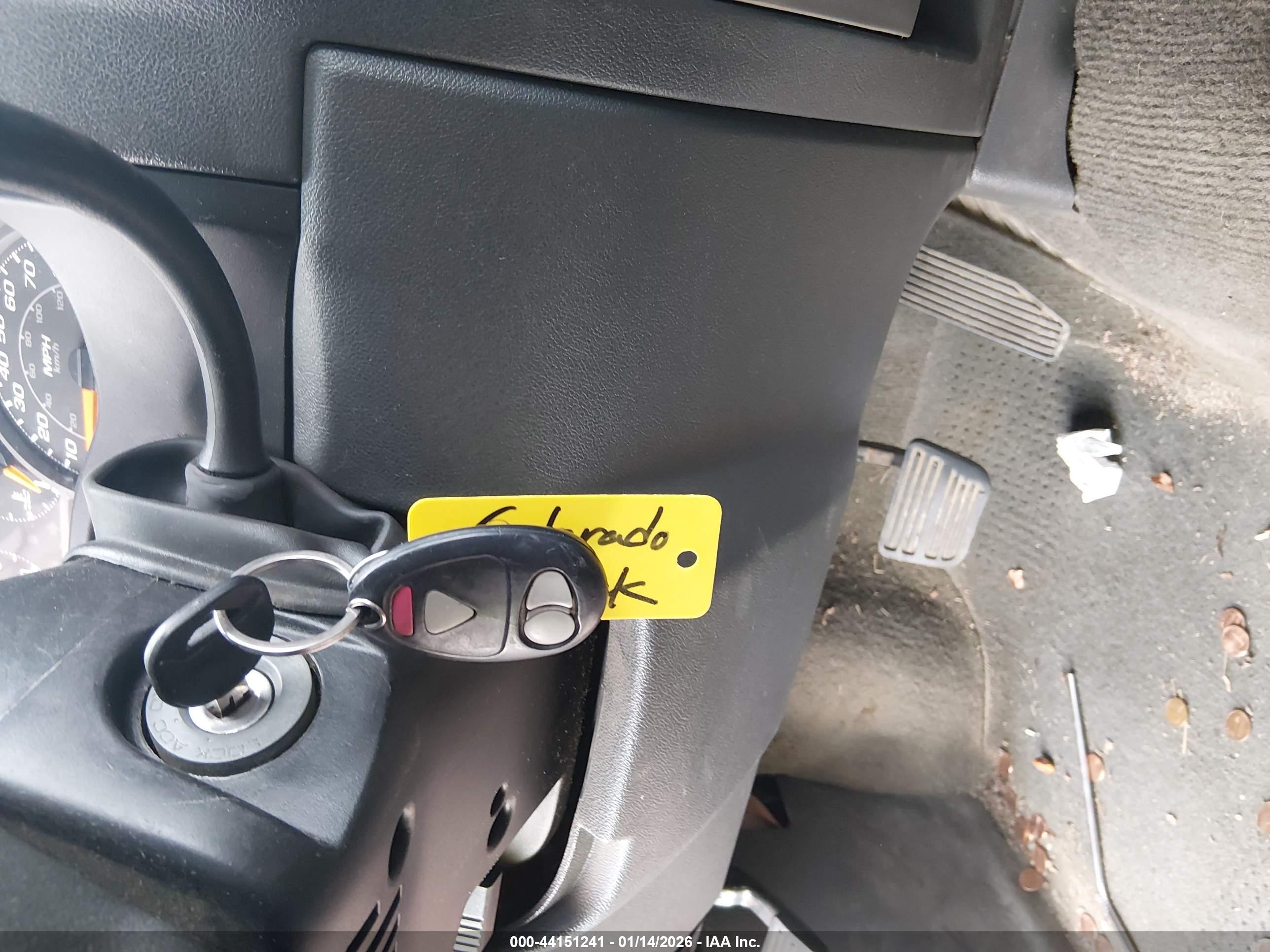 CHEVROLET COLORADO image 11