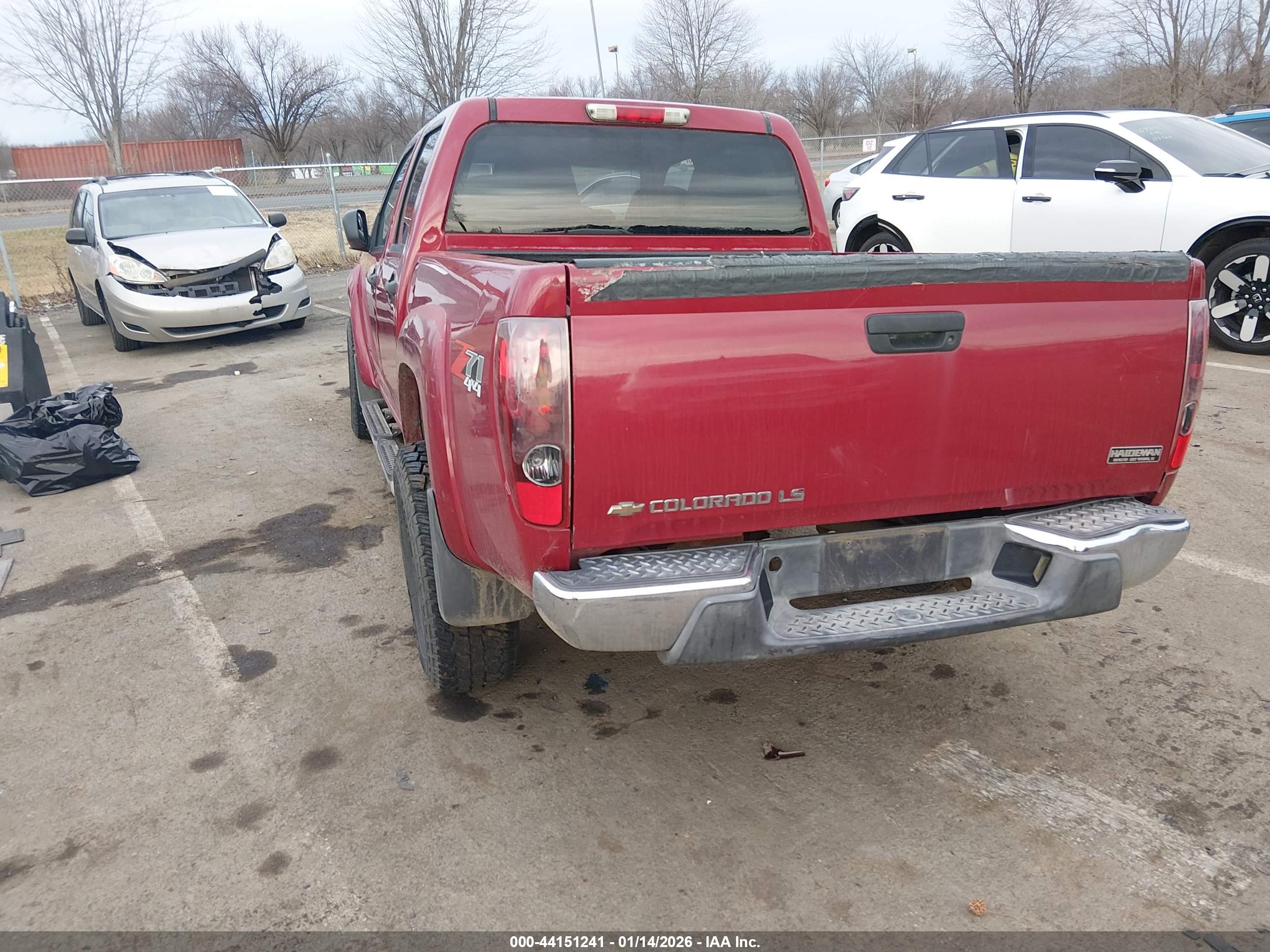 CHEVROLET COLORADO image 3