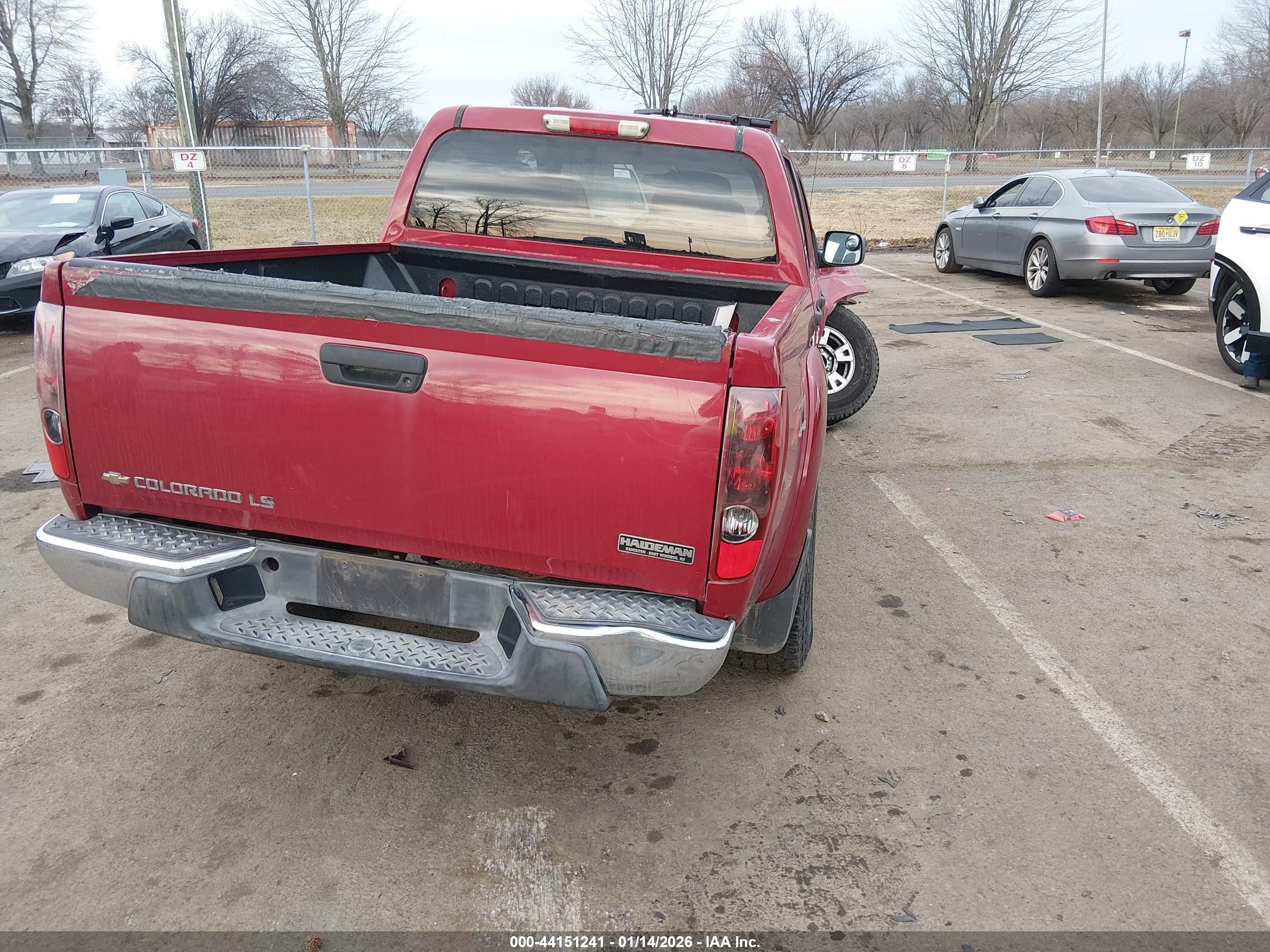 CHEVROLET COLORADO image 4
