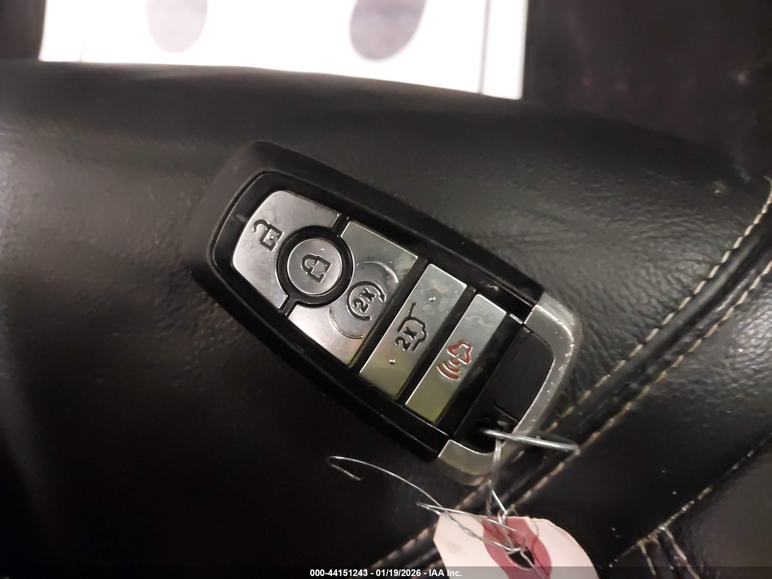 FORD EXPLORER image 11